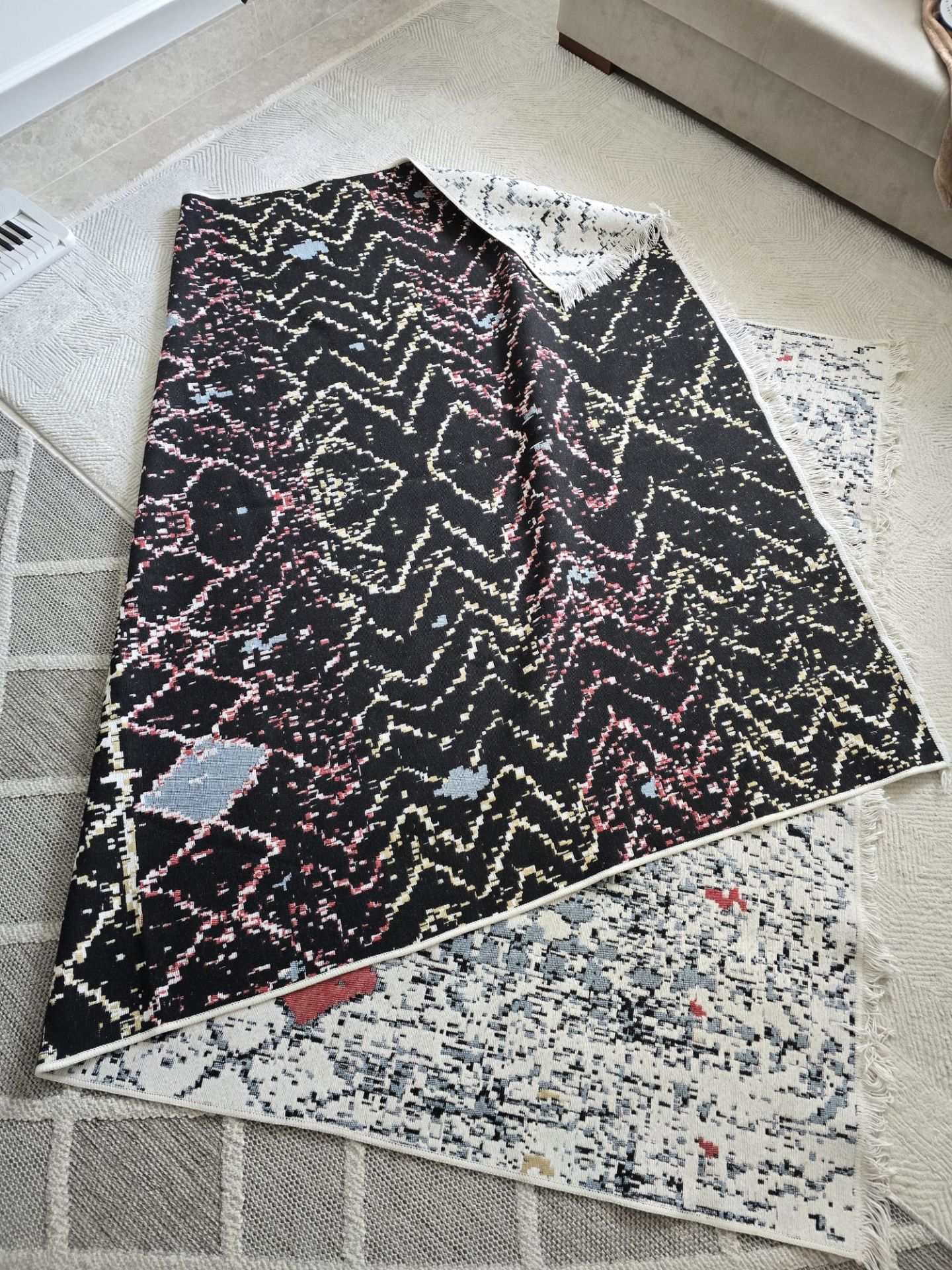 Carpet from Turkey, 300 x 190 - Image 1