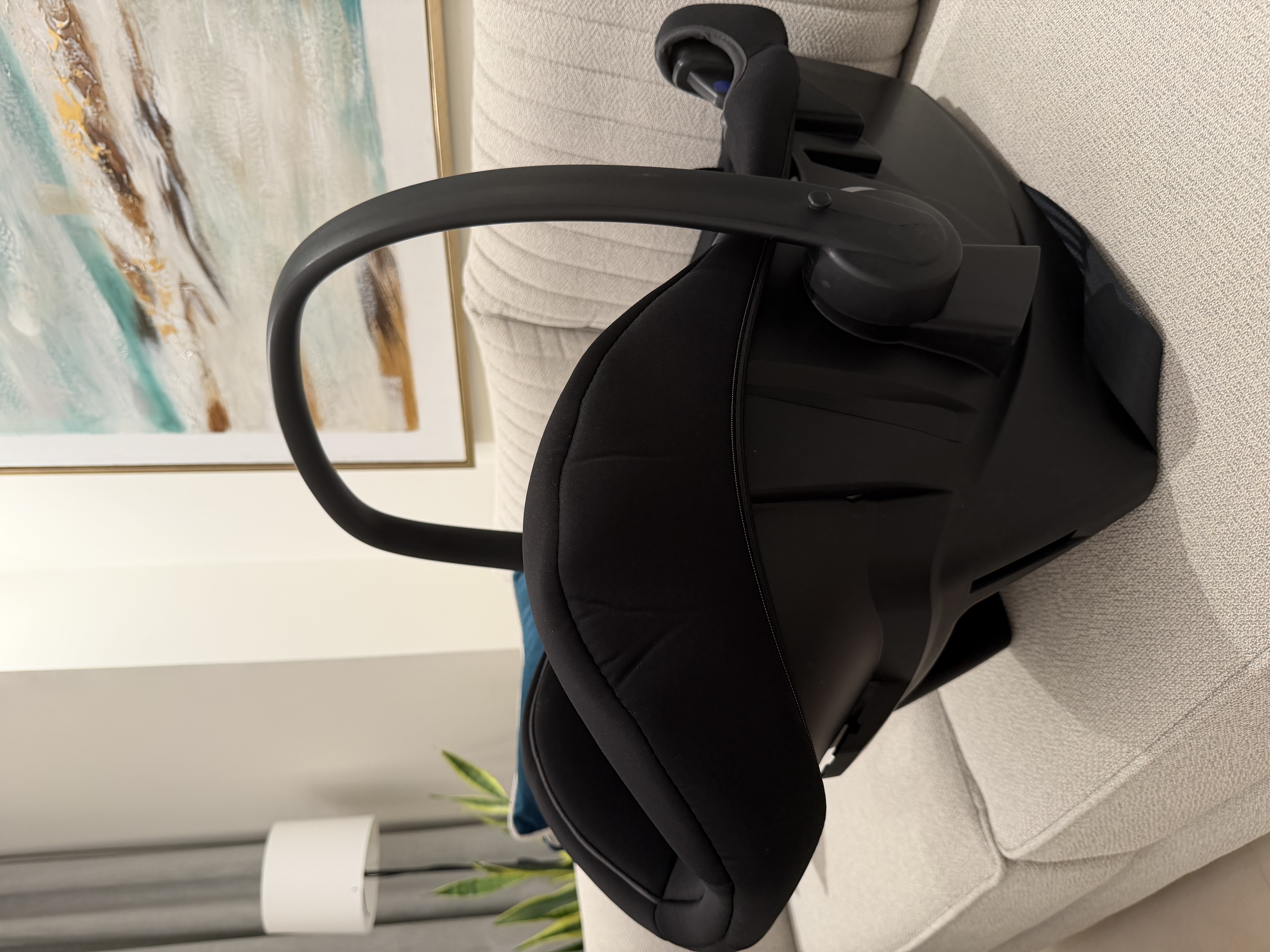Mothercare car seat & Centrepoint bath tub - Image 1