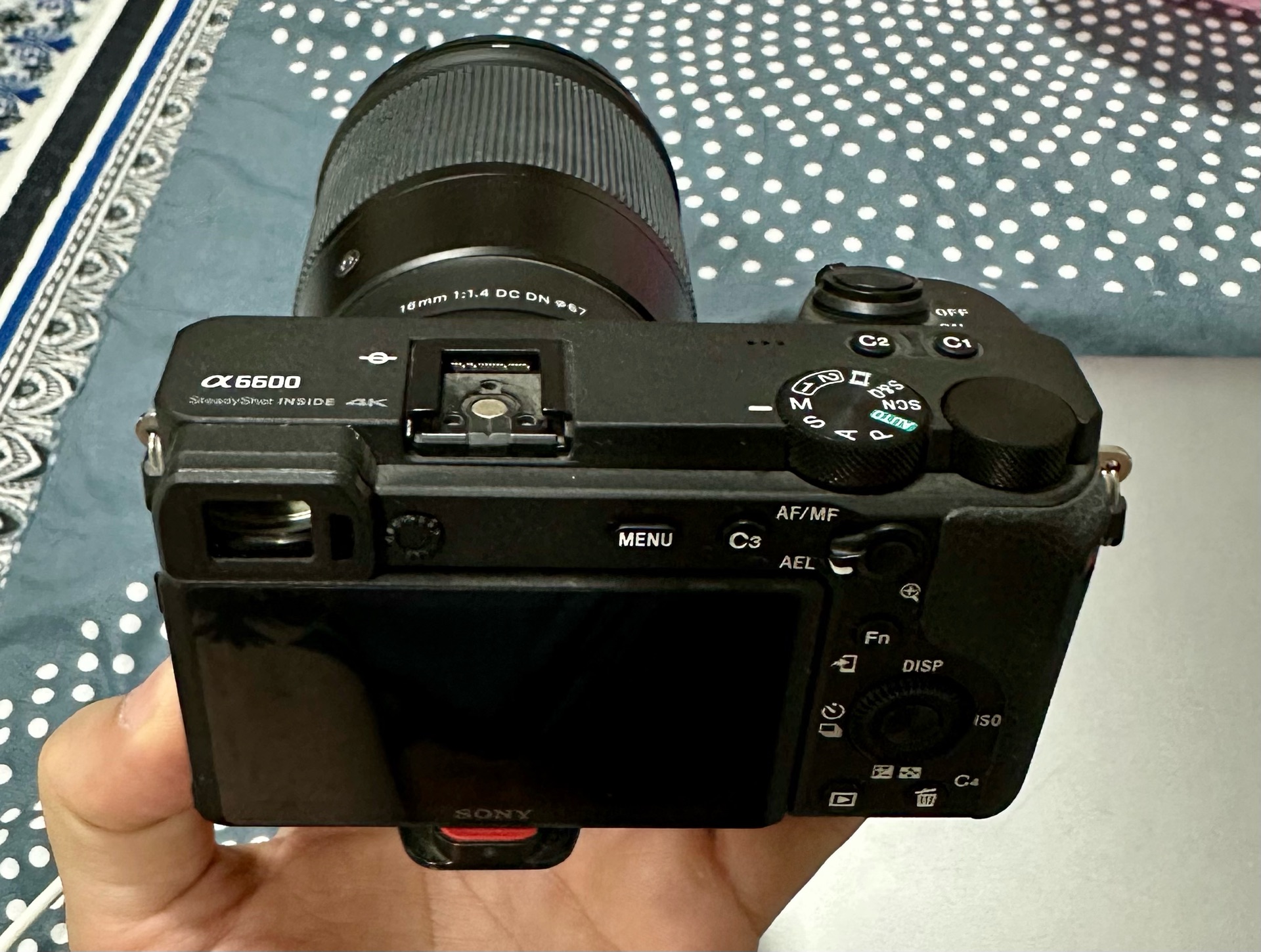 Sony A6600 with lens - Image 2