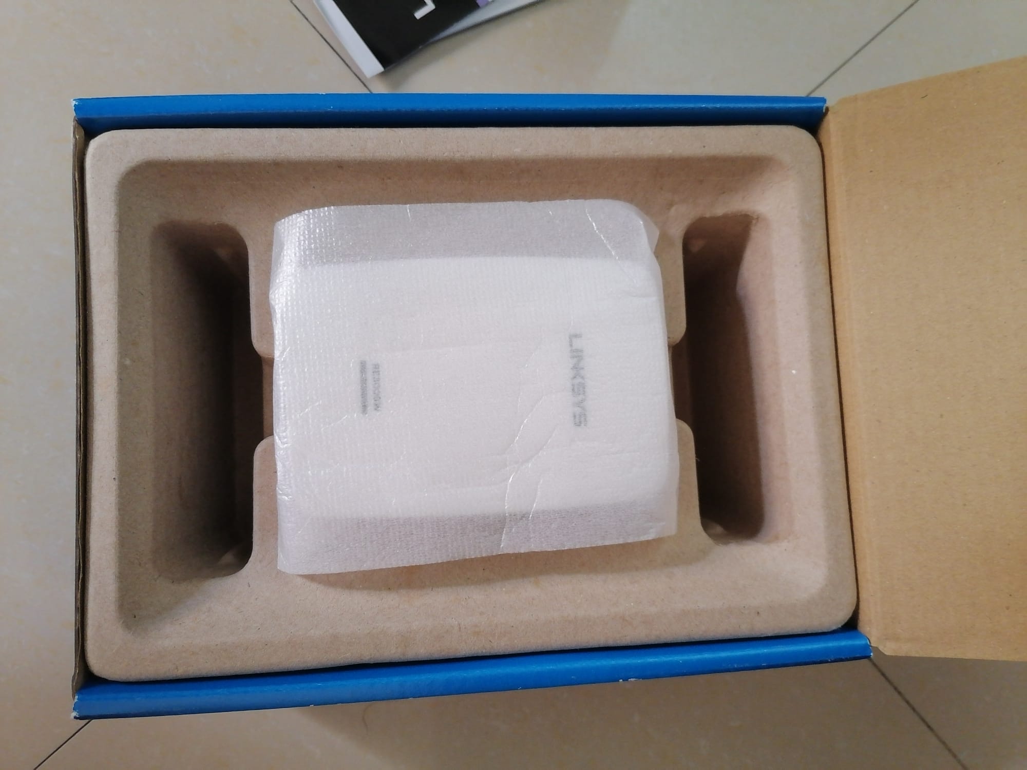 Linksys Wifi Range Extender Model No: RE300 - Image 3