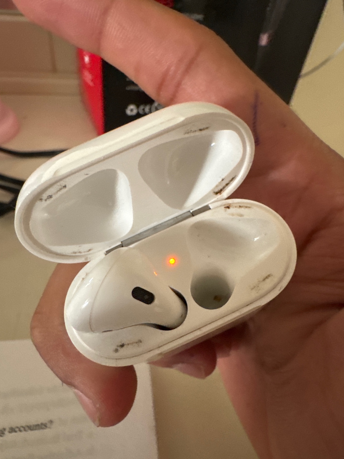 Apple airpods 1st gen (only left airpod right one lost) - Image 1