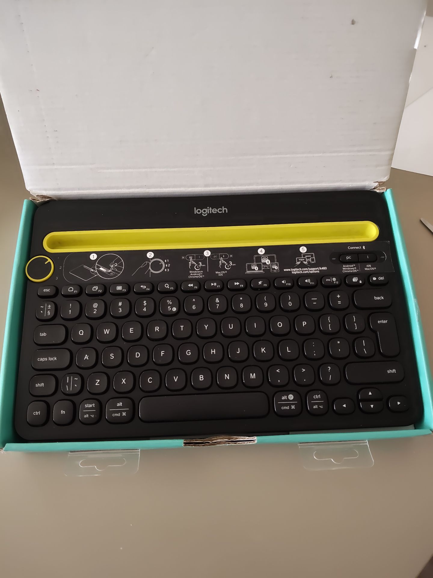 Bluetooth key board  - Image 2