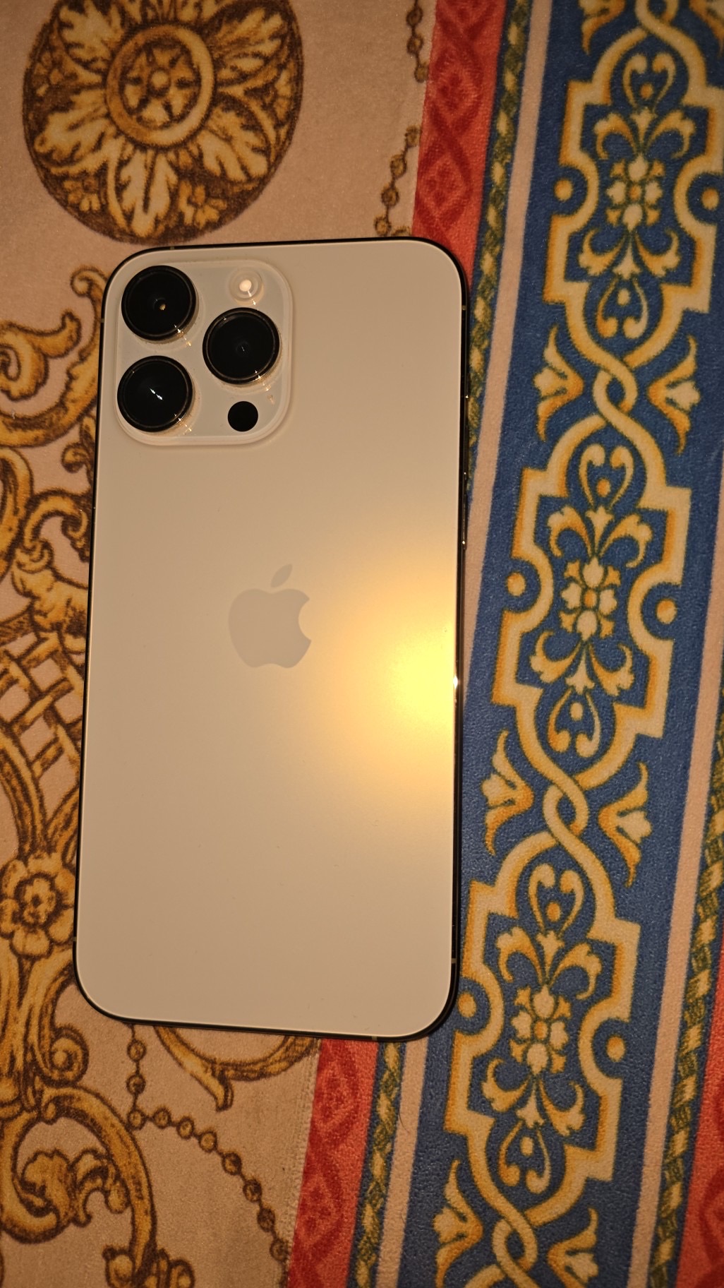 iPhone 14 Pro Max - Image 1