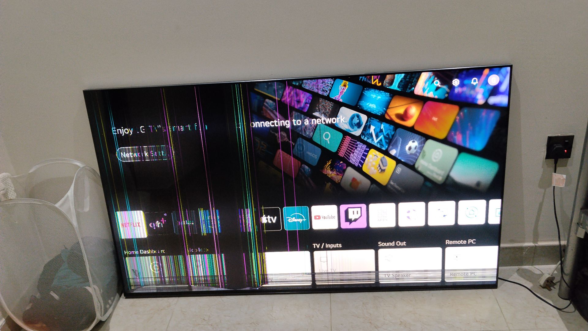 LG LED TV screen broken  - Image 3