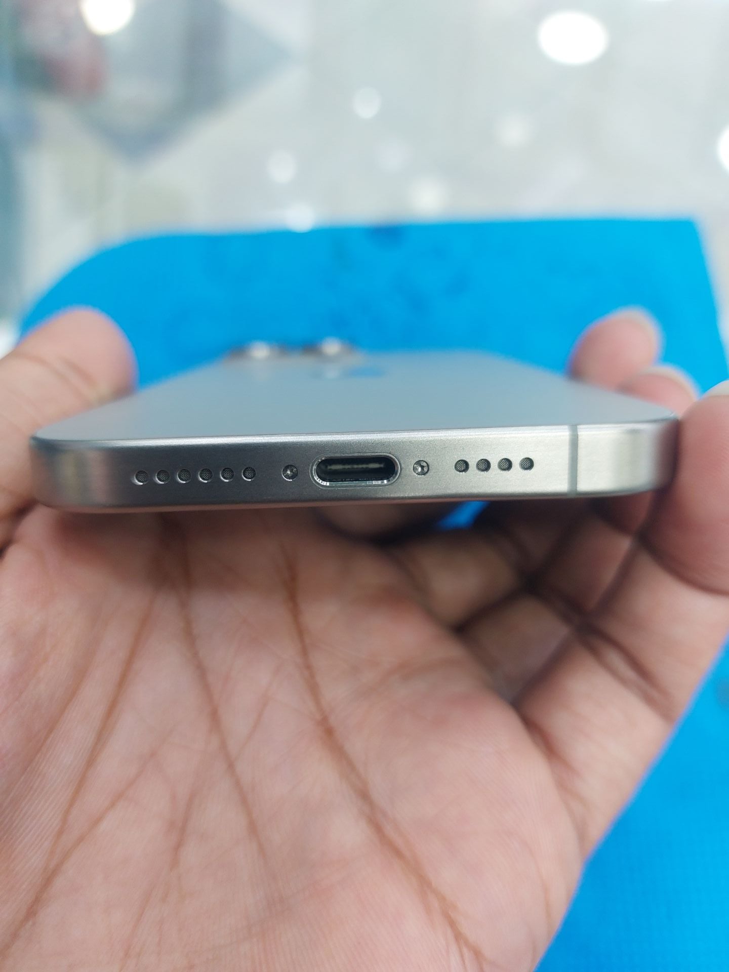 15 pro max, 512Gb,natural titanium  - Image 5