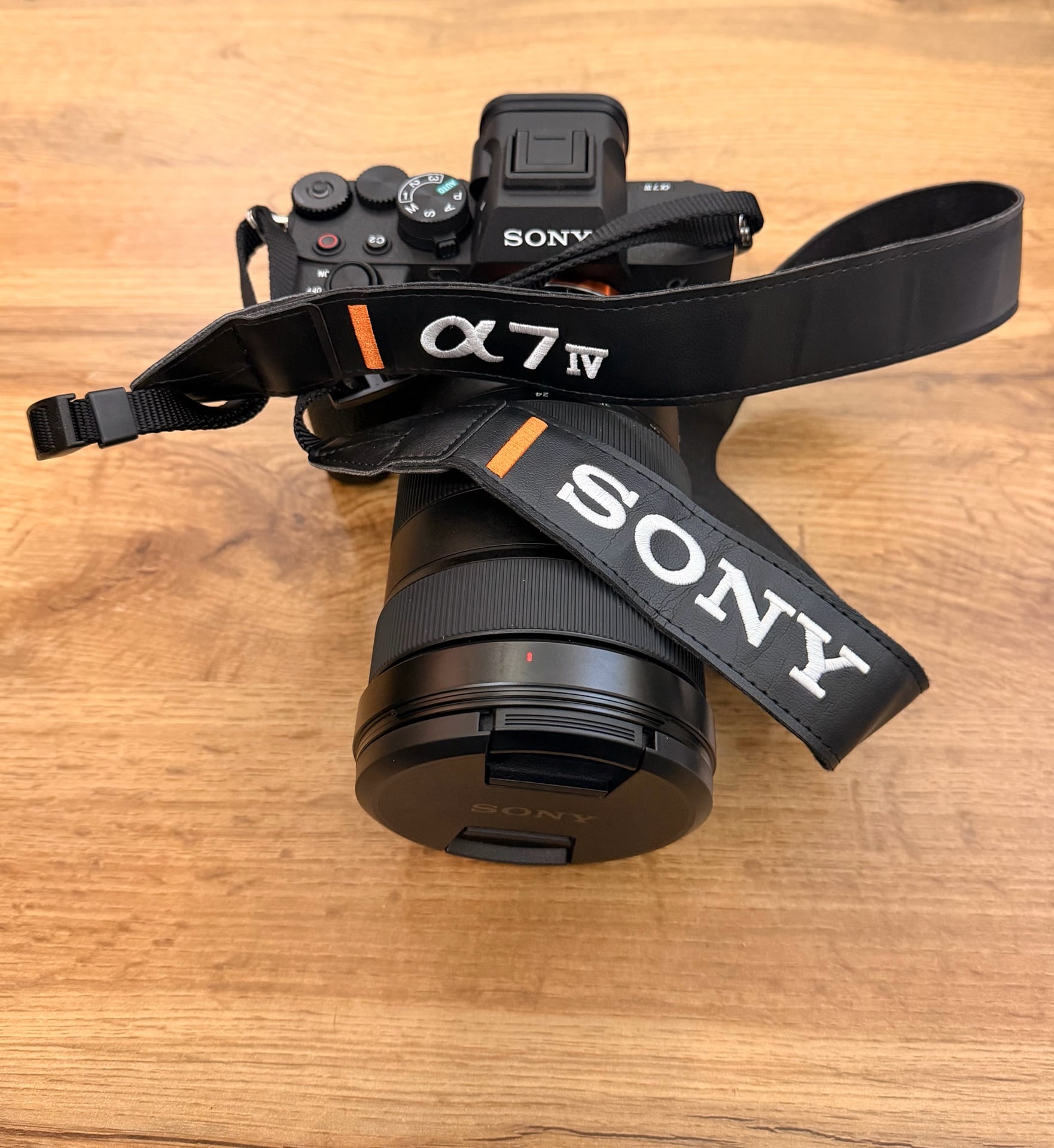 Sony Alpha 7 IV and lens - Image 1