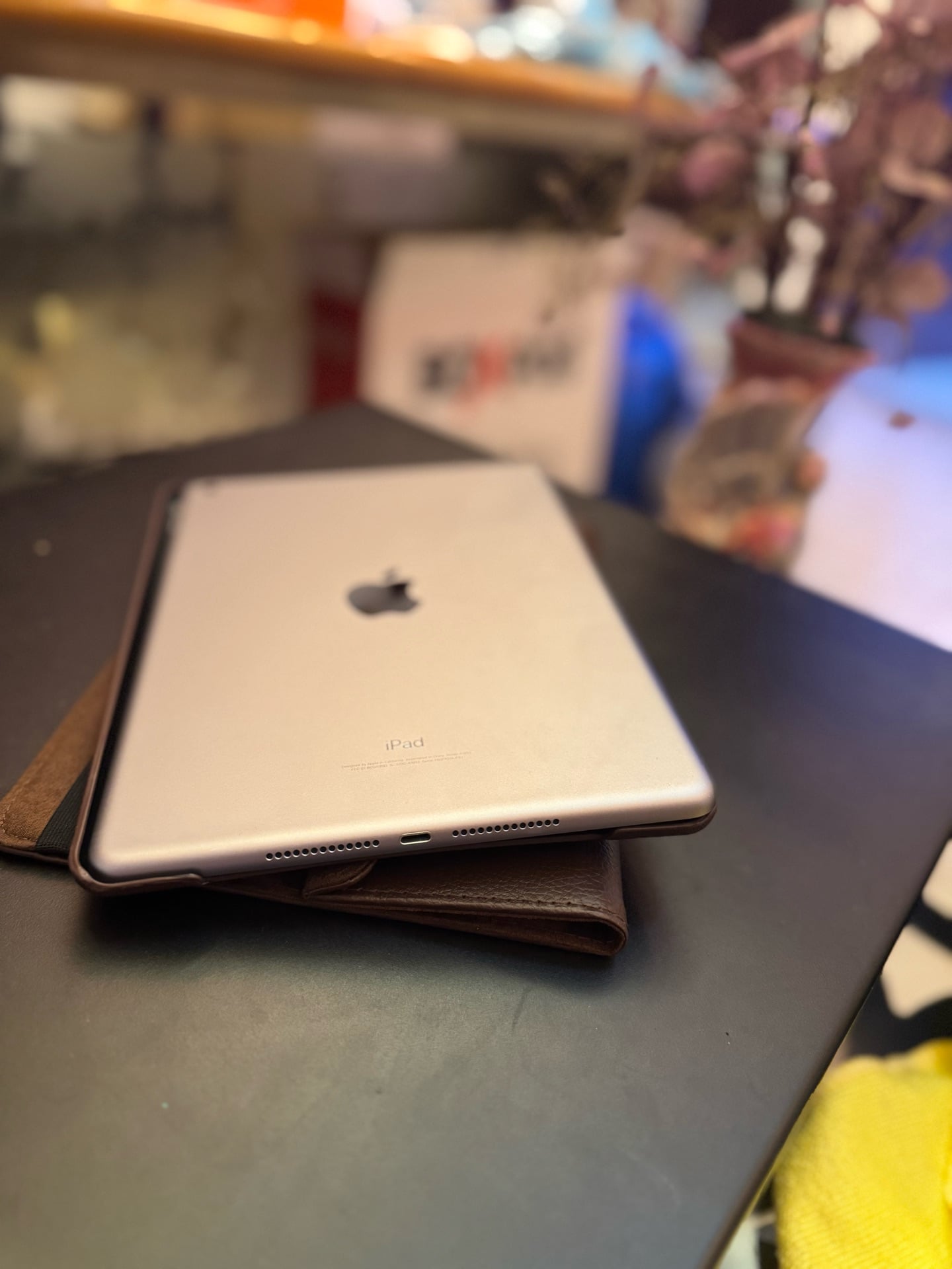 I pad 6 , ios 17 ,original  - Image 2