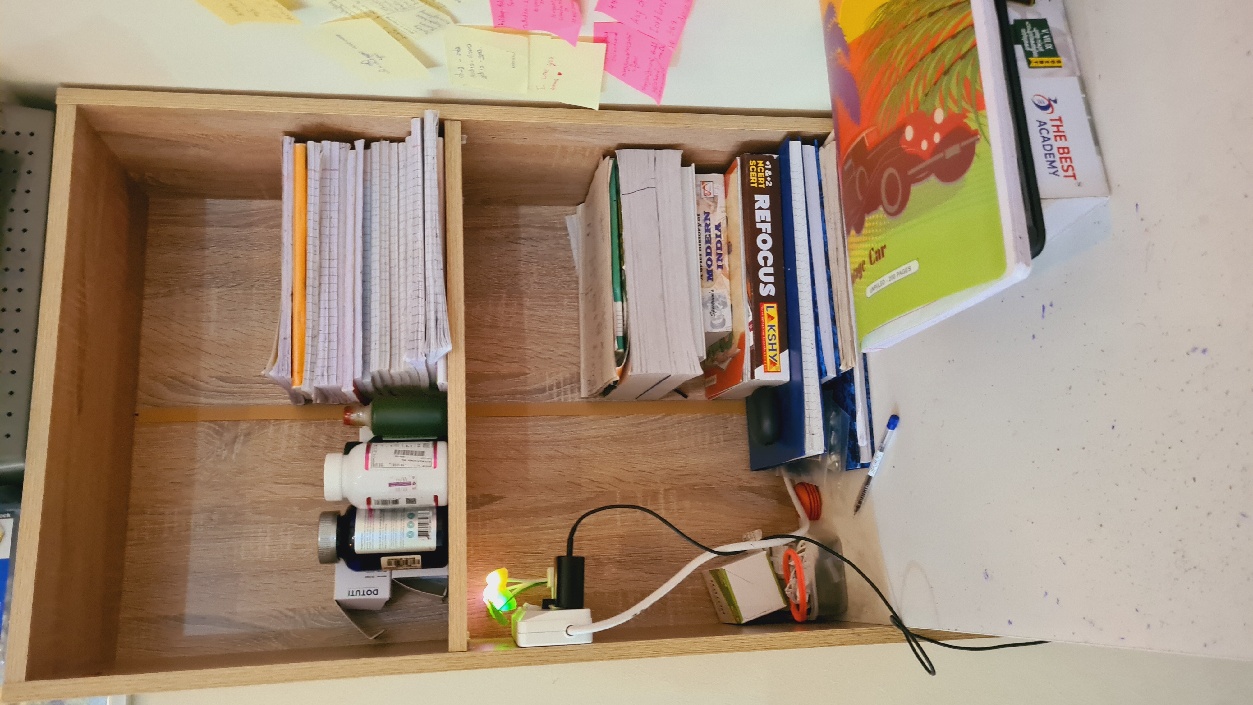 Study table for sale - Image 4