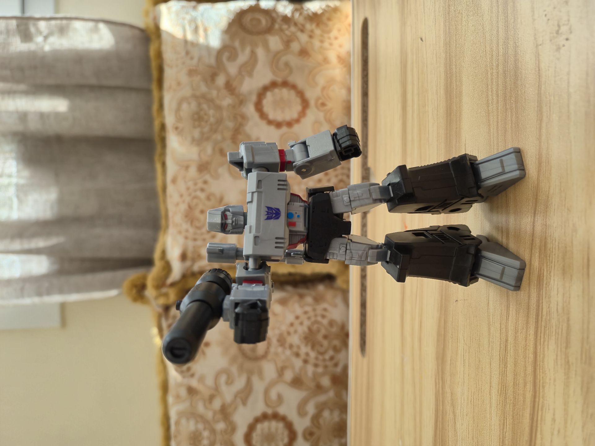 (USED) YOLOPARK - Transformers Megatron (G1) - Image 4