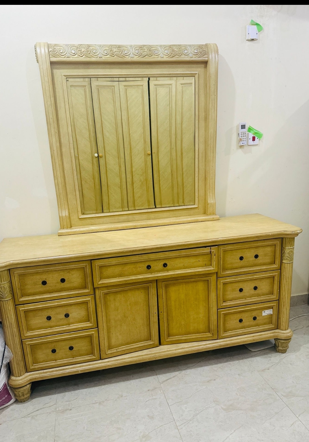 Bed and Mattress, coubord, dressing table  - Image 4