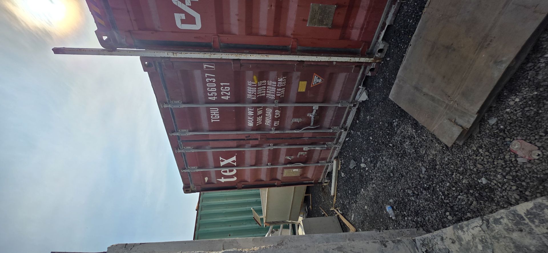 20 Feet  and  40feet containers  available  good condition - Image 6