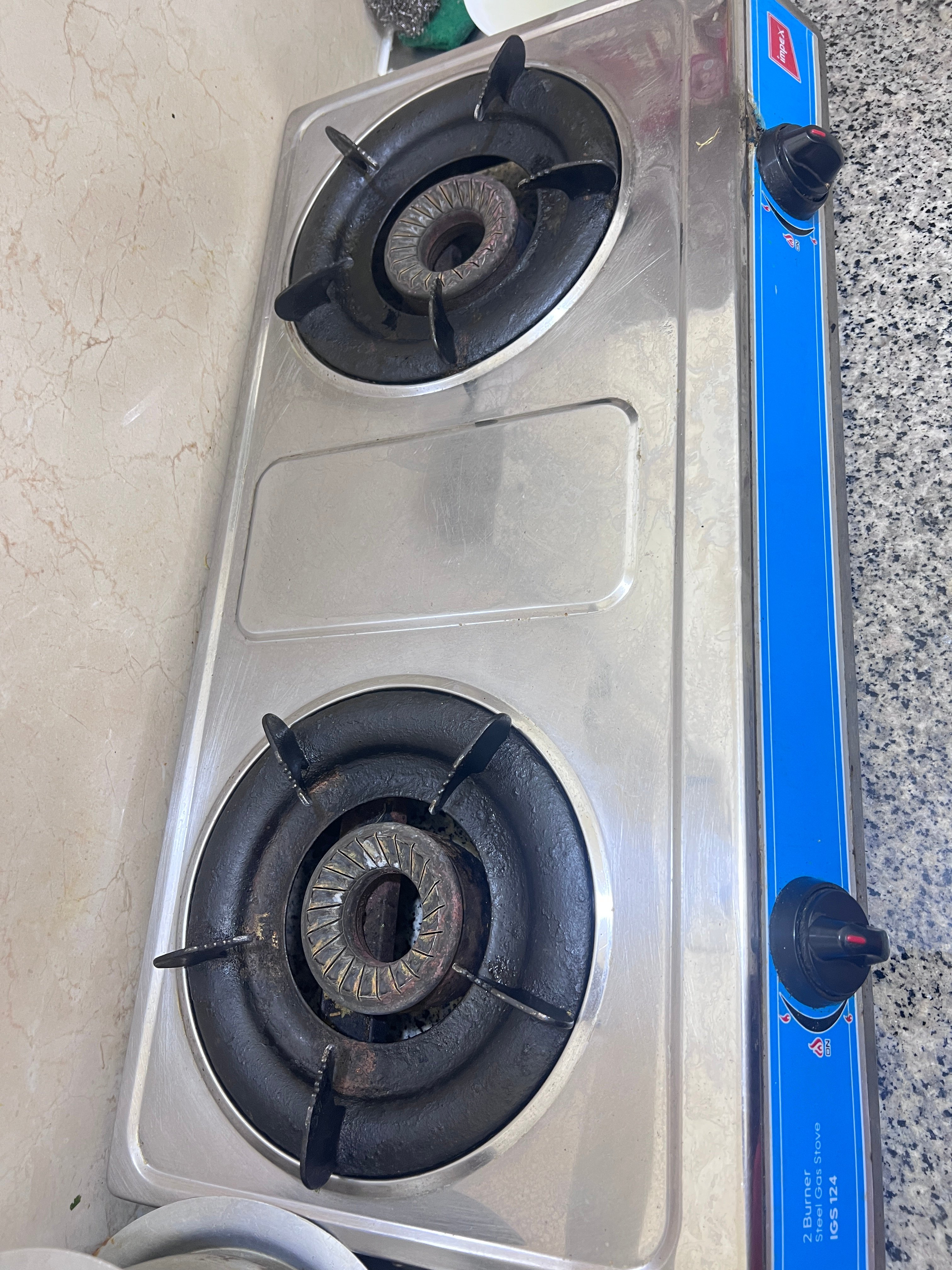 Stove and cylinder - Image 1