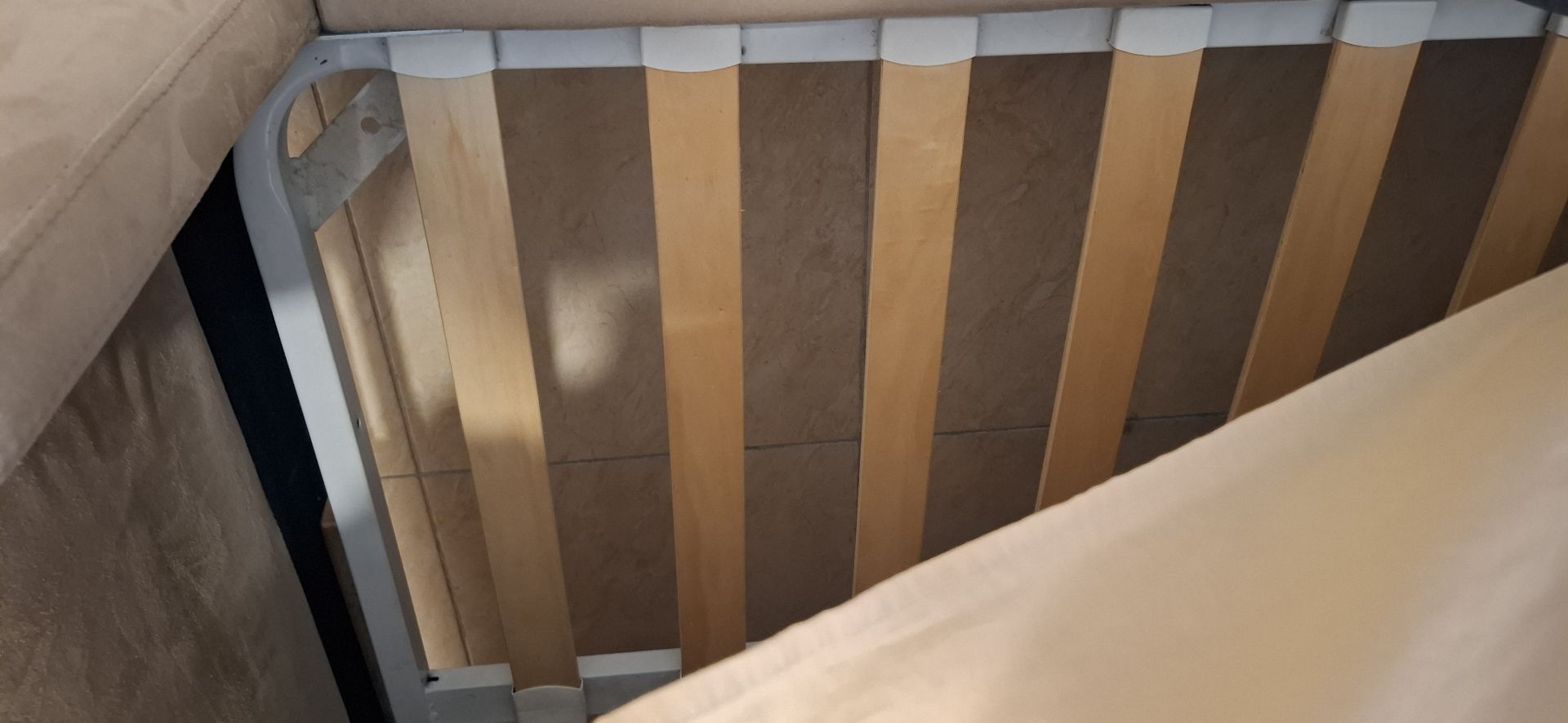 🔥 URGENT SALE – King Bed + FREE Mattress! - Image 4
