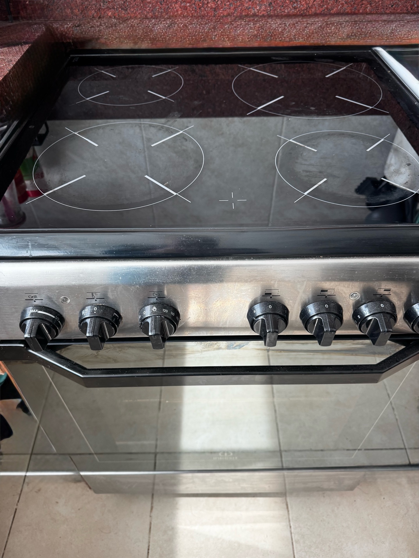 indesit electric cooking range owen stove ceramic  - Image 4