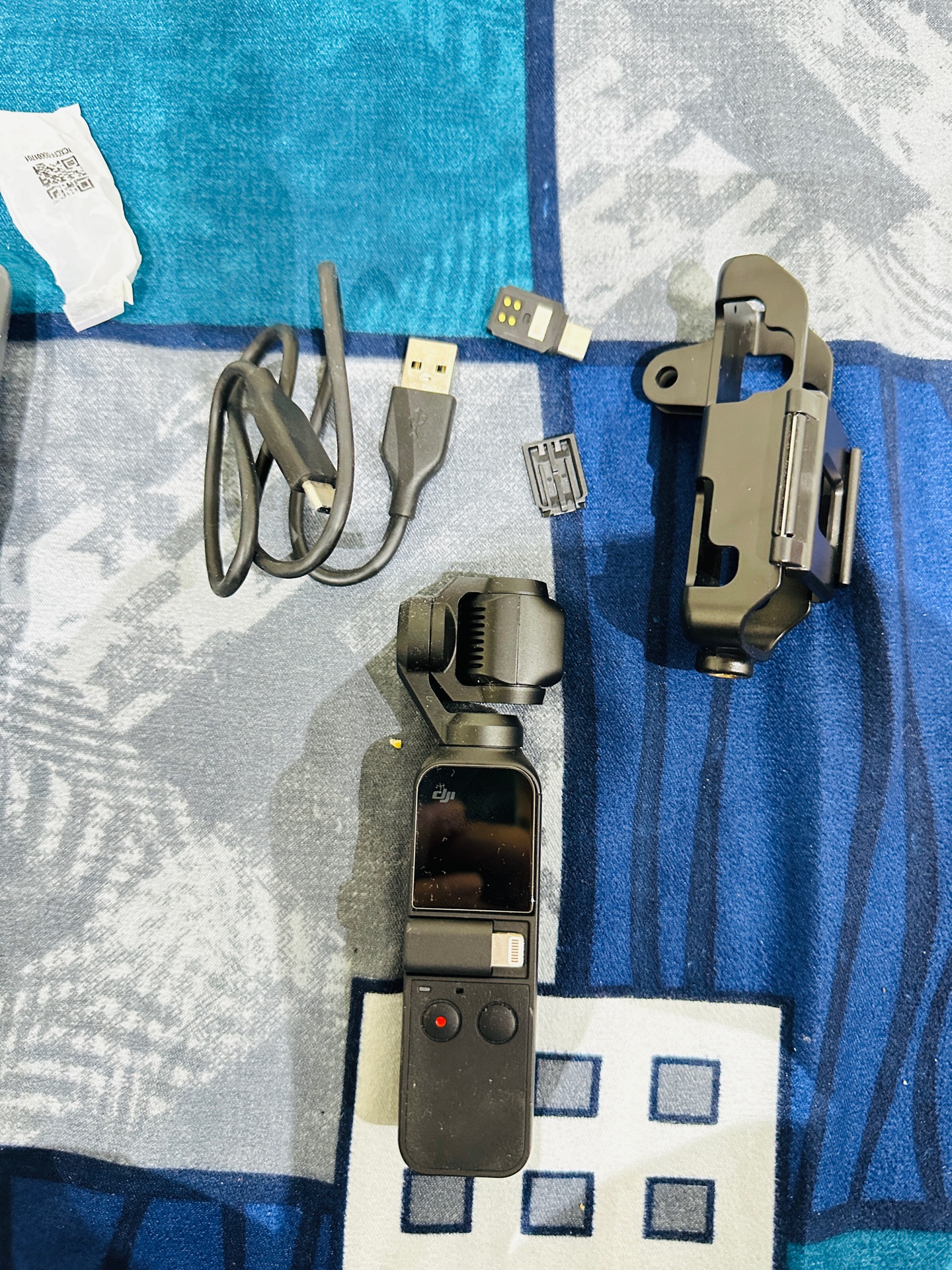Hamilton bleander, DJI osmo pocket, safa empty can - Image 5