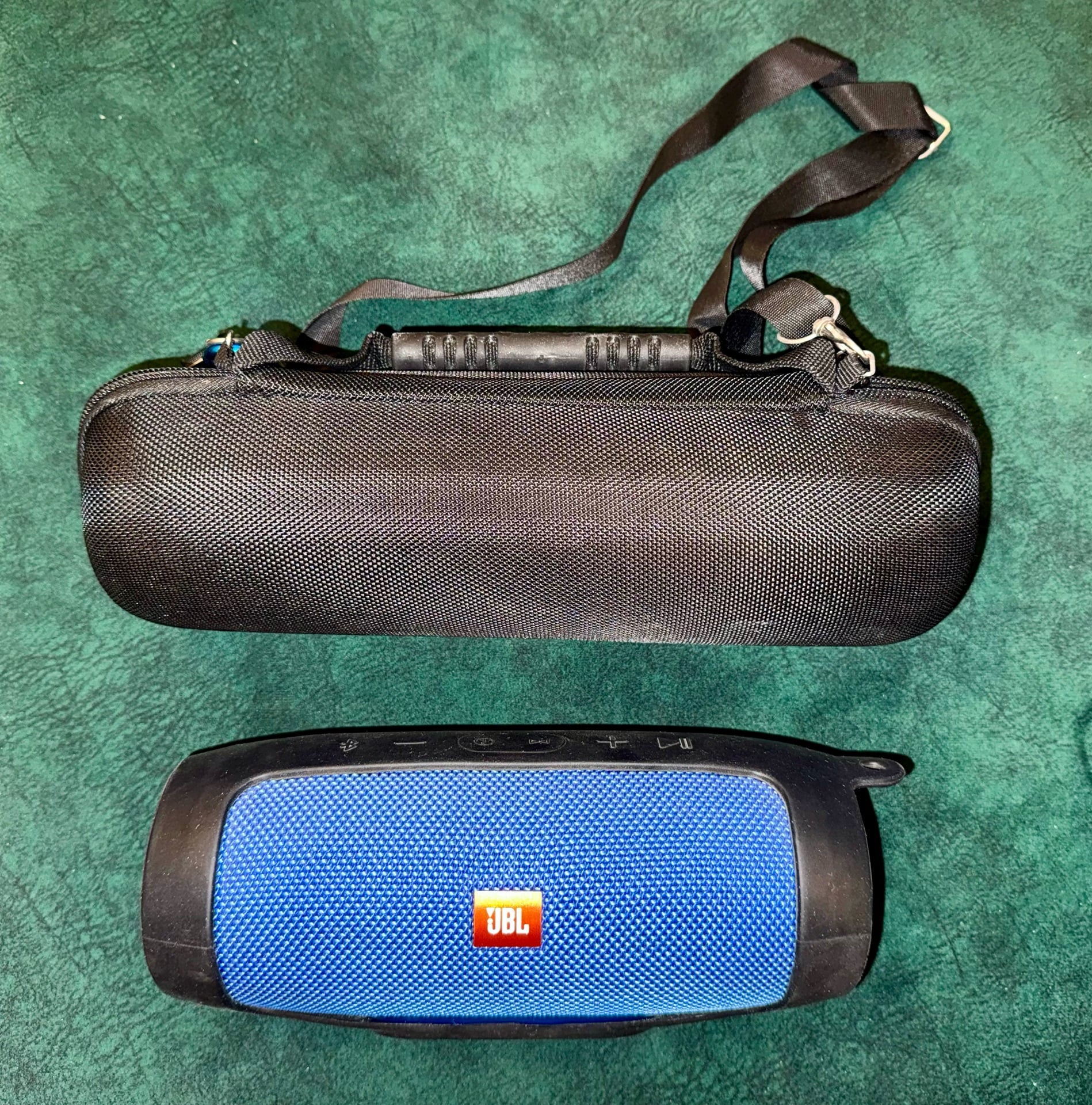 JBL CHARGE 3 with carrying case and rubber protector - Image 6