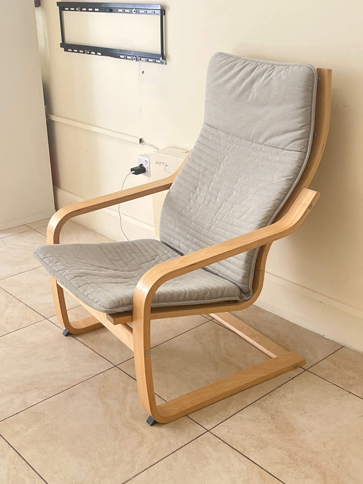 CHAIR IKEA DELIVERY - Image 4