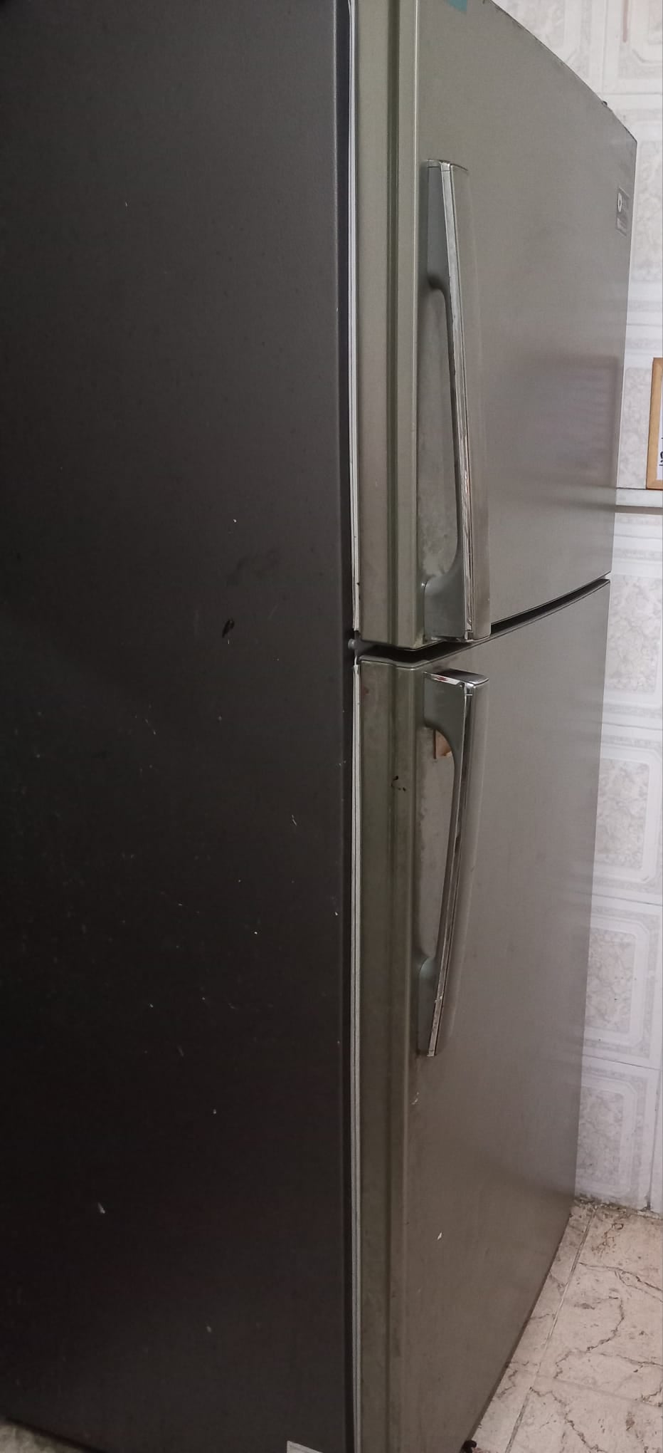 big refrigerator - Image 3