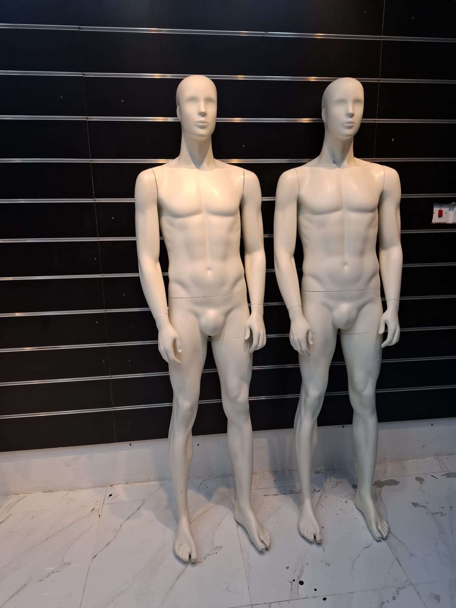 Mannequin  - Image 2