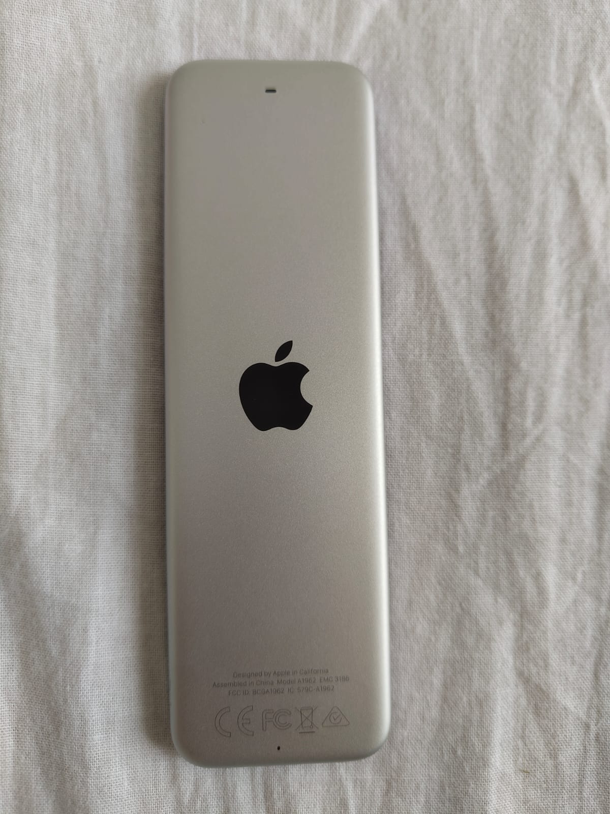 Apple TV 4k remote with Siri - Image 3