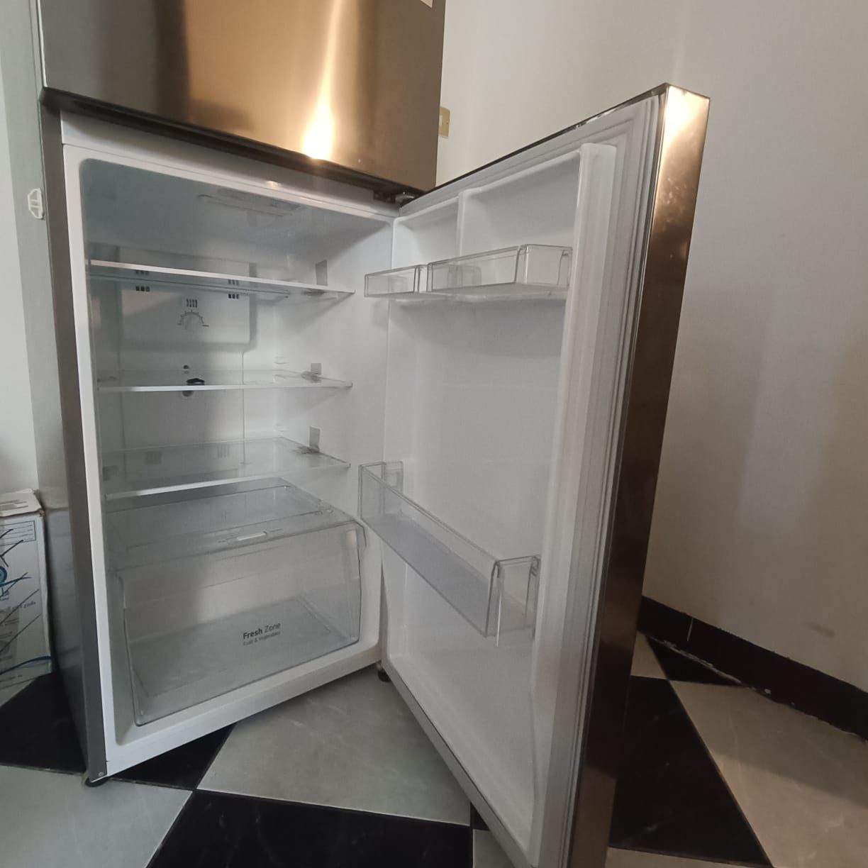 Fridge Used for a few months - Image 4