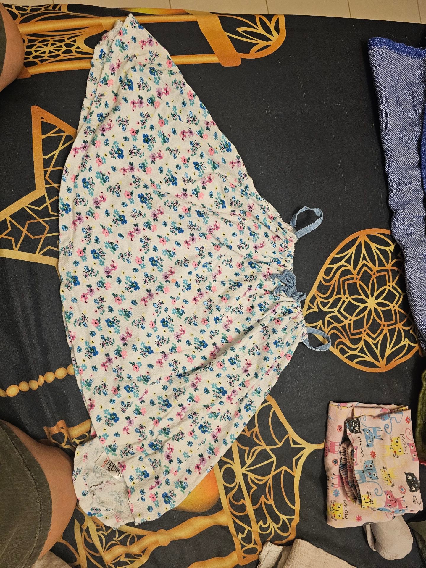 Selling Clothes 1 to 3 years old todler with free potty training toilet - Image 5