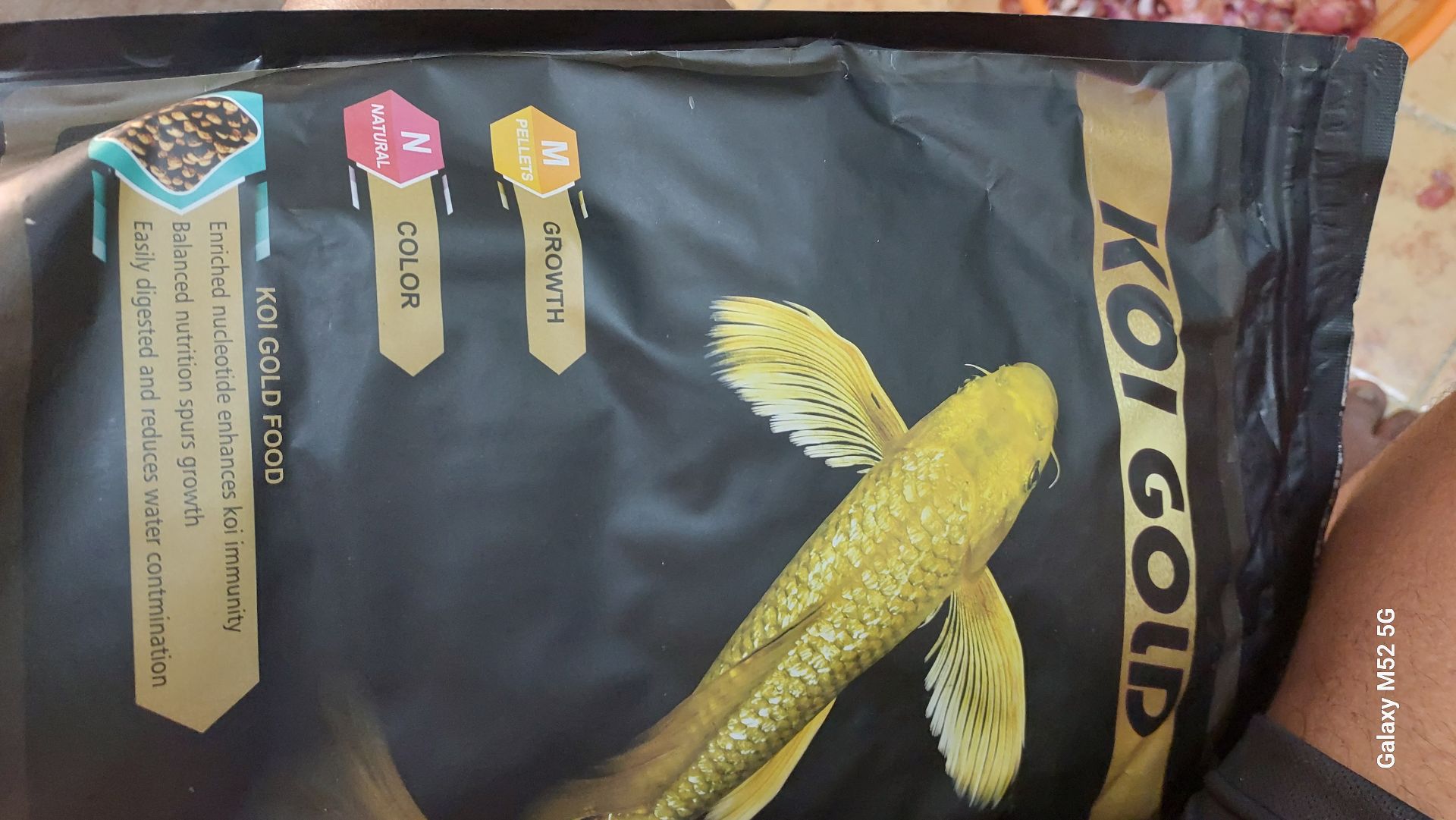 Fish food  - Image 4