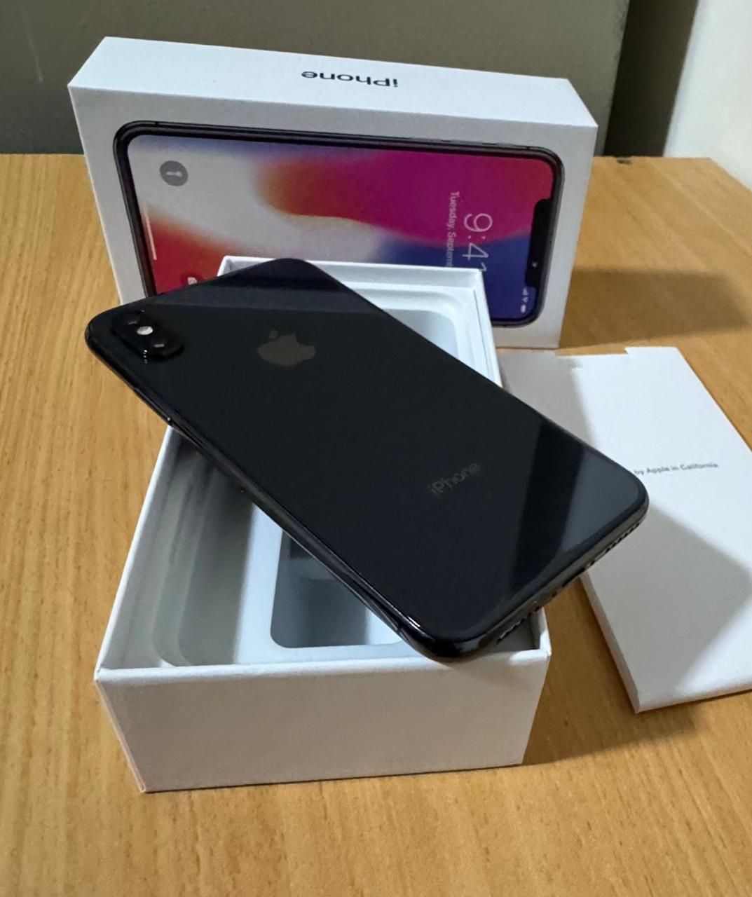 iPhone X 
256ssd 
Full box charger cable - Image 6
