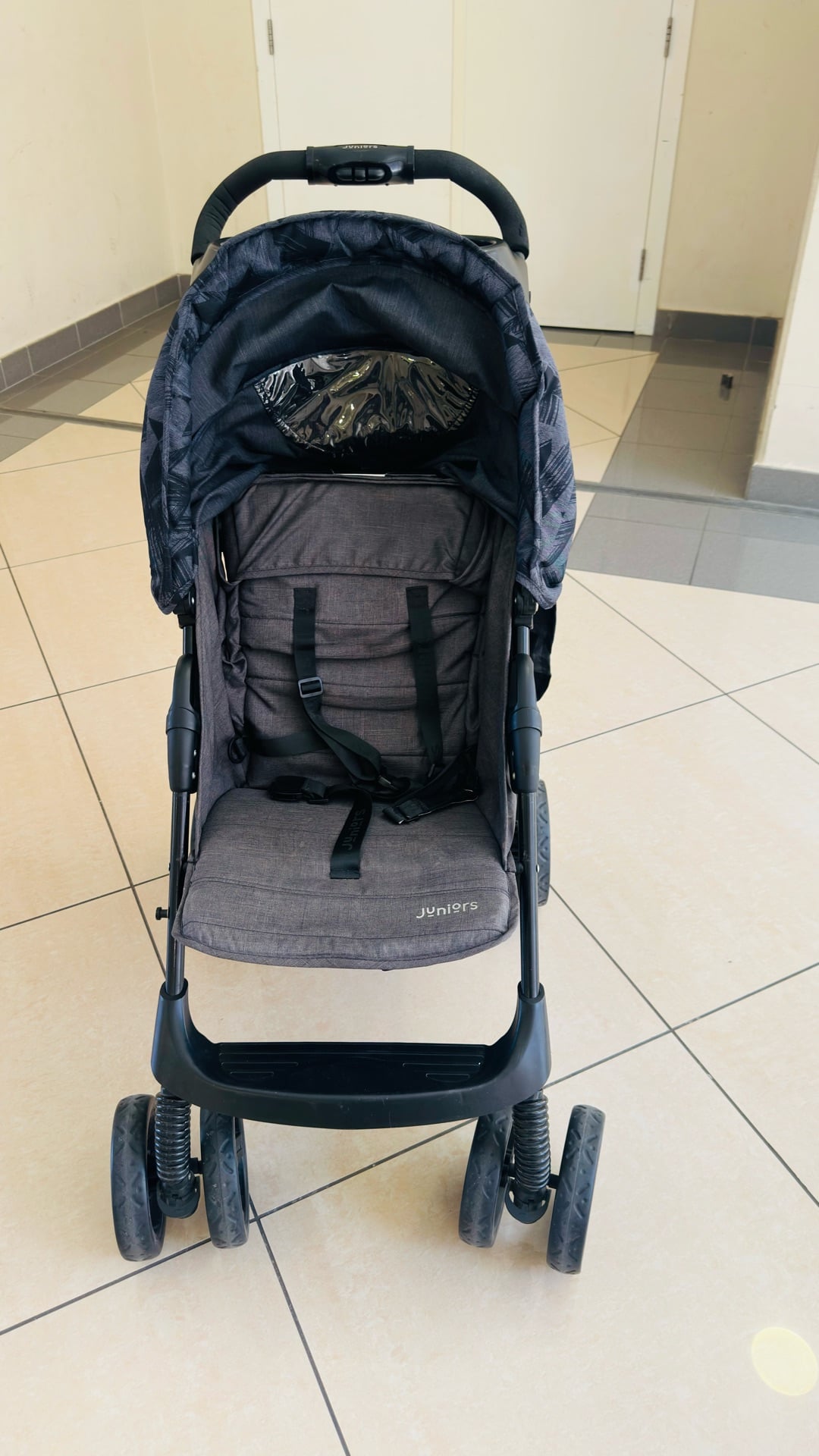 Juniors brand baby stroller - Image 6