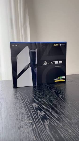 PS5 Pro brand new - Image 3