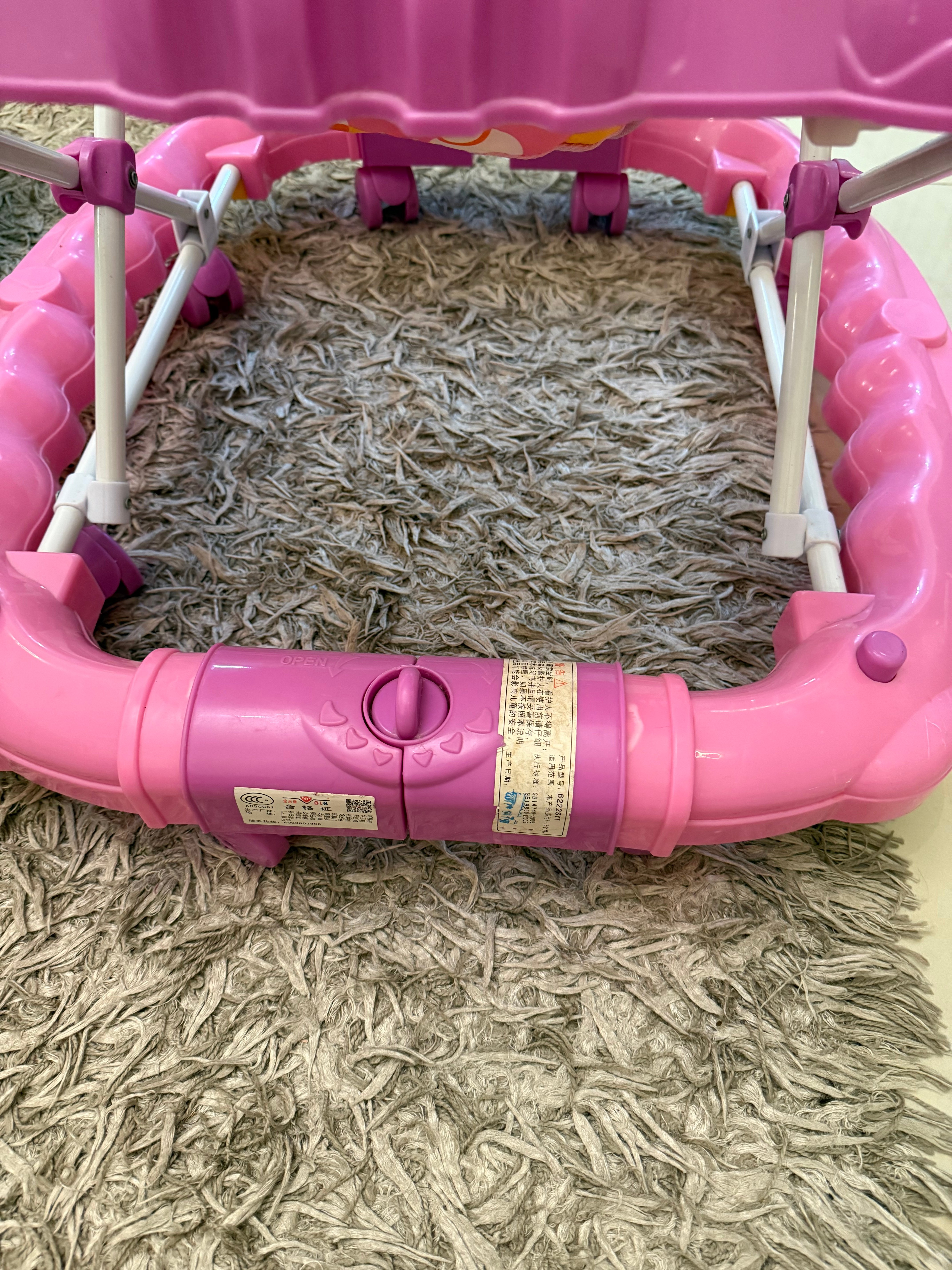 Infant Bath seat (Summer brand ) Walker (BLB)for sale - Image 7