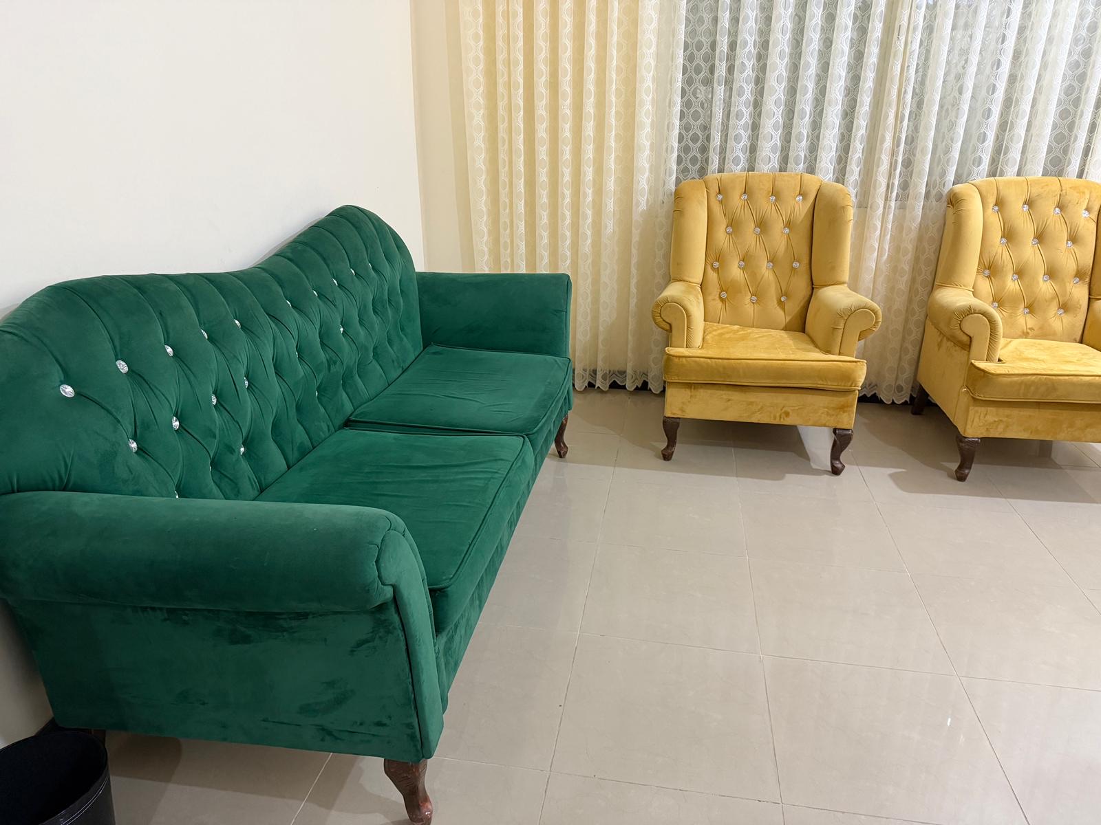 Luxury Velvet Sofa Set for Sale – Excellent Condition - Image 4