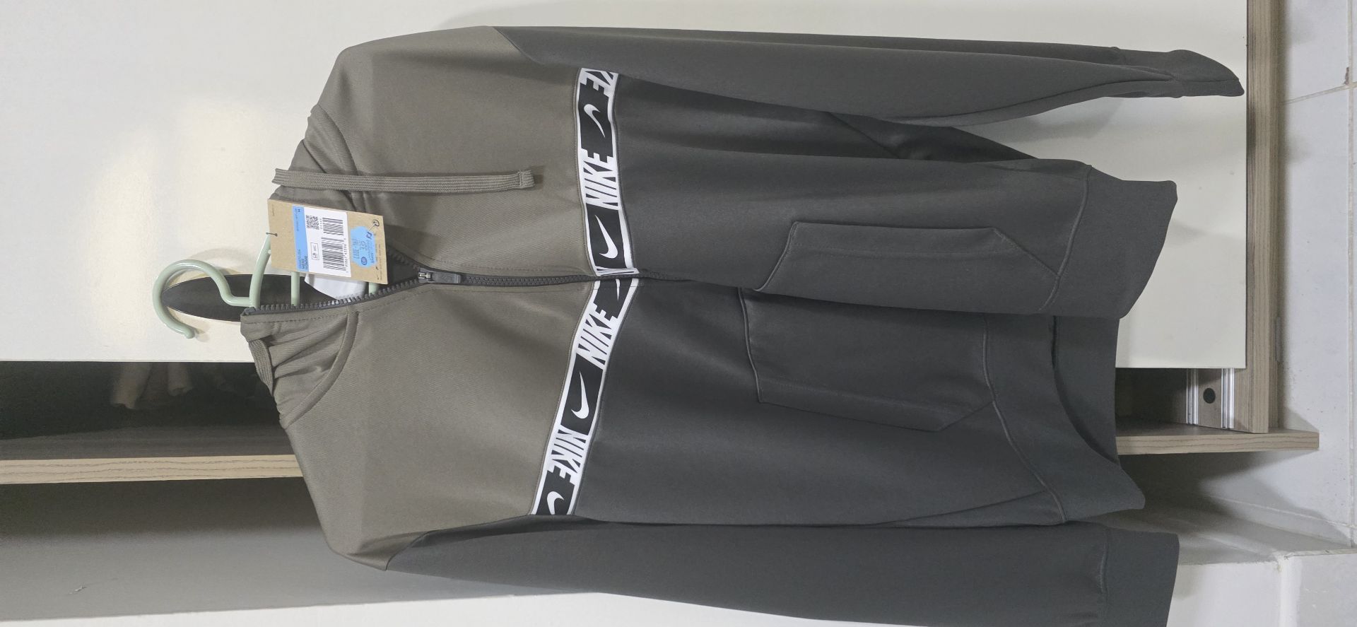 NIKE brand new Reduced - Image 4