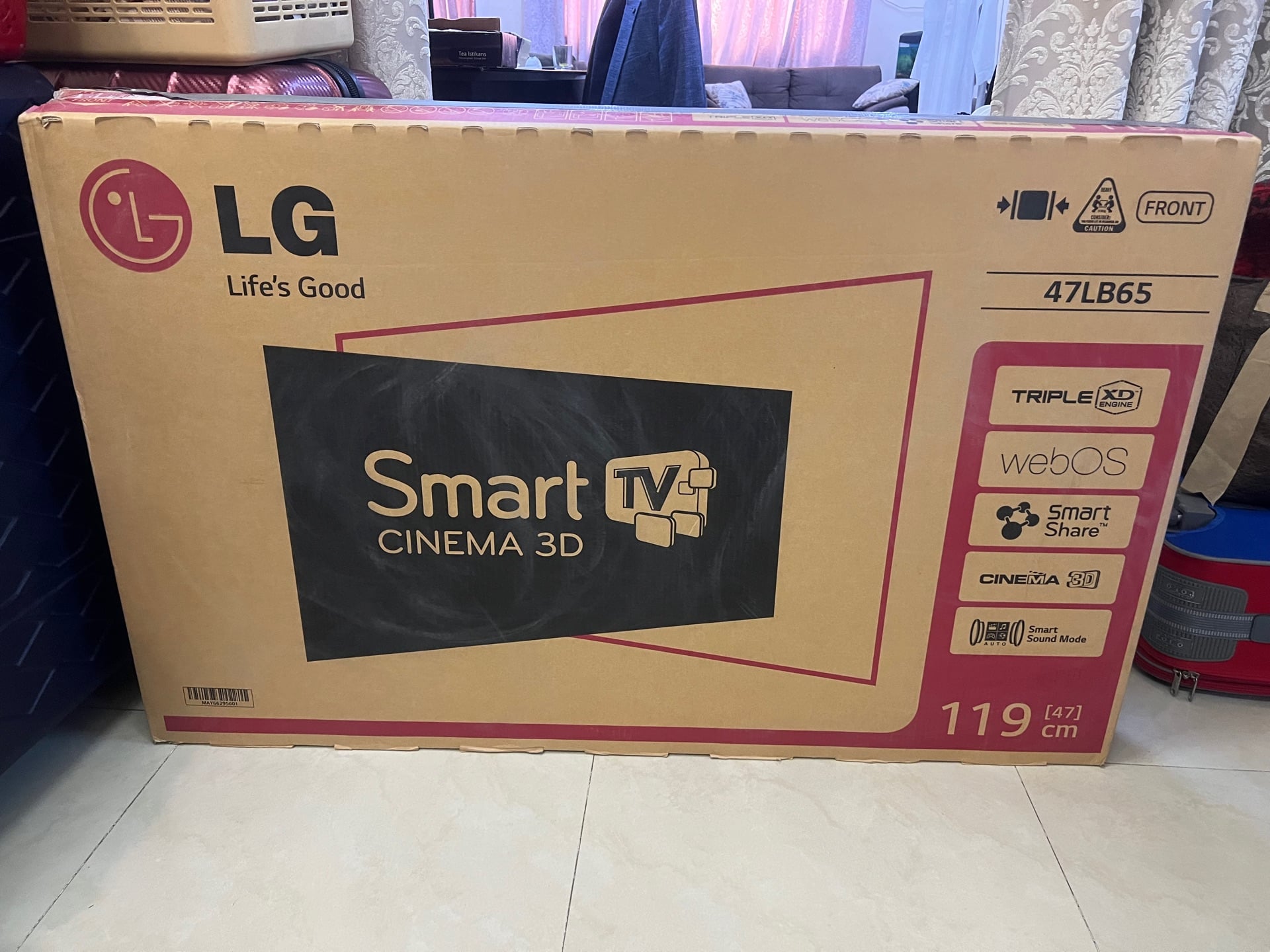 LG TV size 47 very good condition smart and 3D cinema - Image 1
