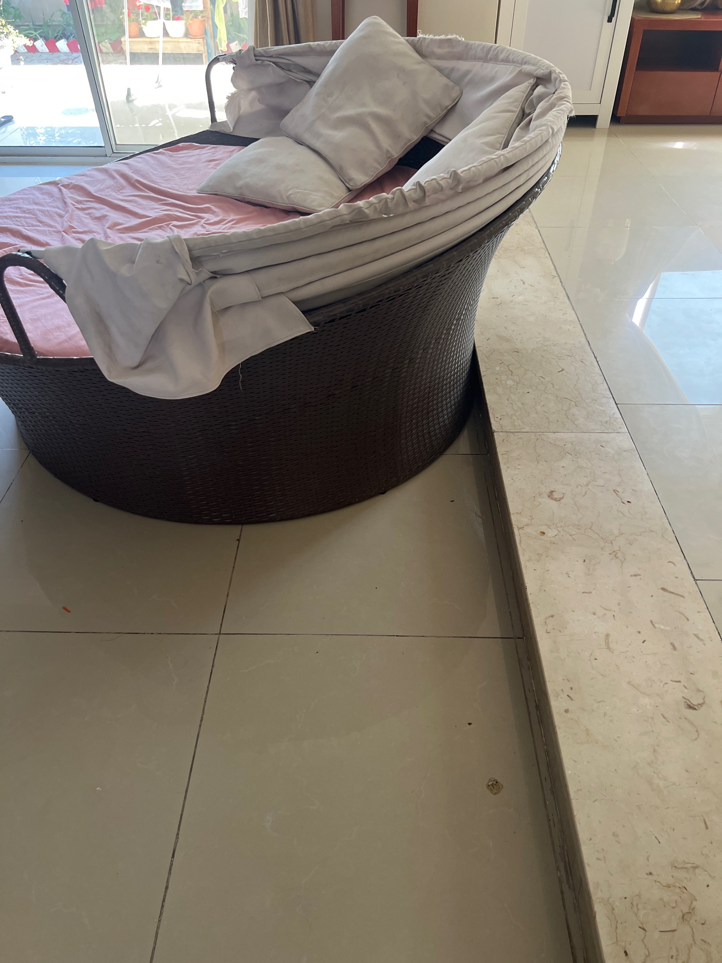Outdoor day bed  - Image 2