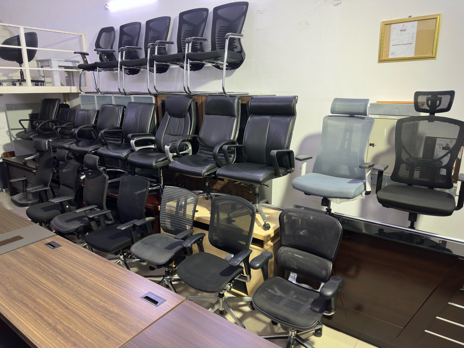 Modern Executive Desk Sale - Image 6