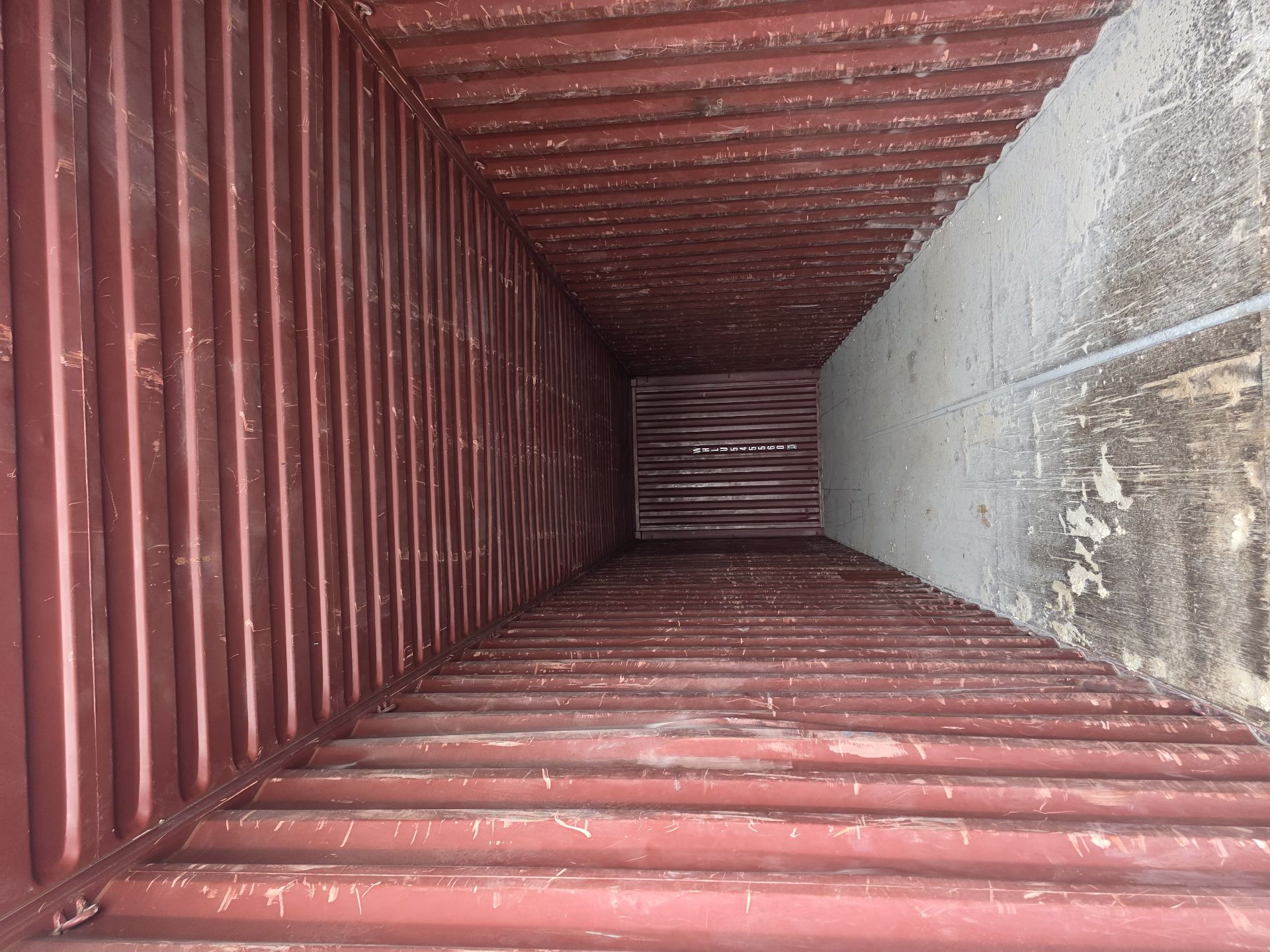 CONTAINERS  available  - Image 2