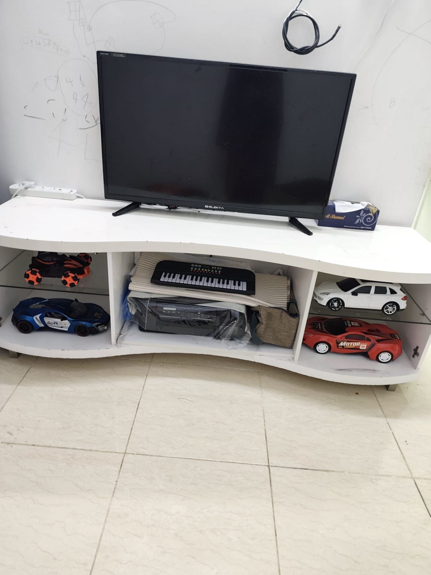TV stand for sale  - Image 3
