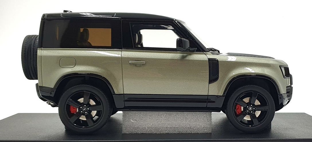 1:18 Defender 90 model car  - Image 3