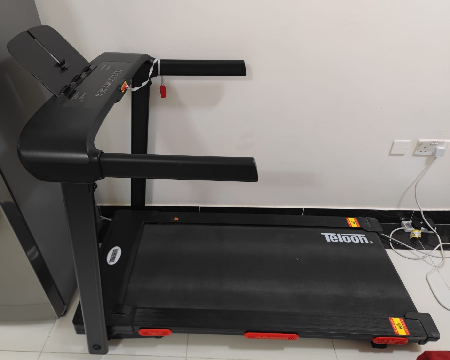 Teloon Motorized Treadmill, 3 HP - Image 2