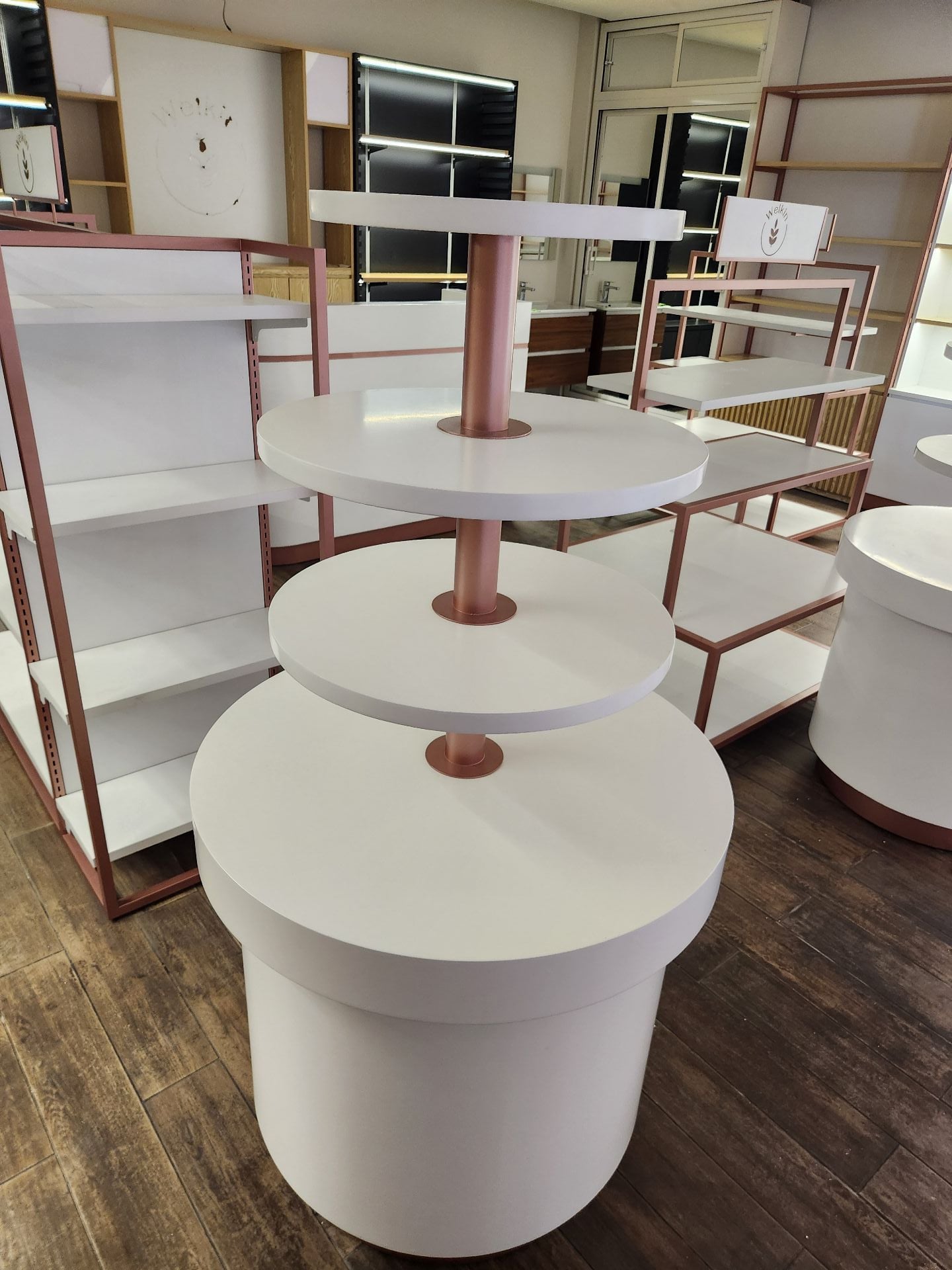Premium Commercial Shop Furniture for Sale (Modern Design with LED Lighting) - Image 4