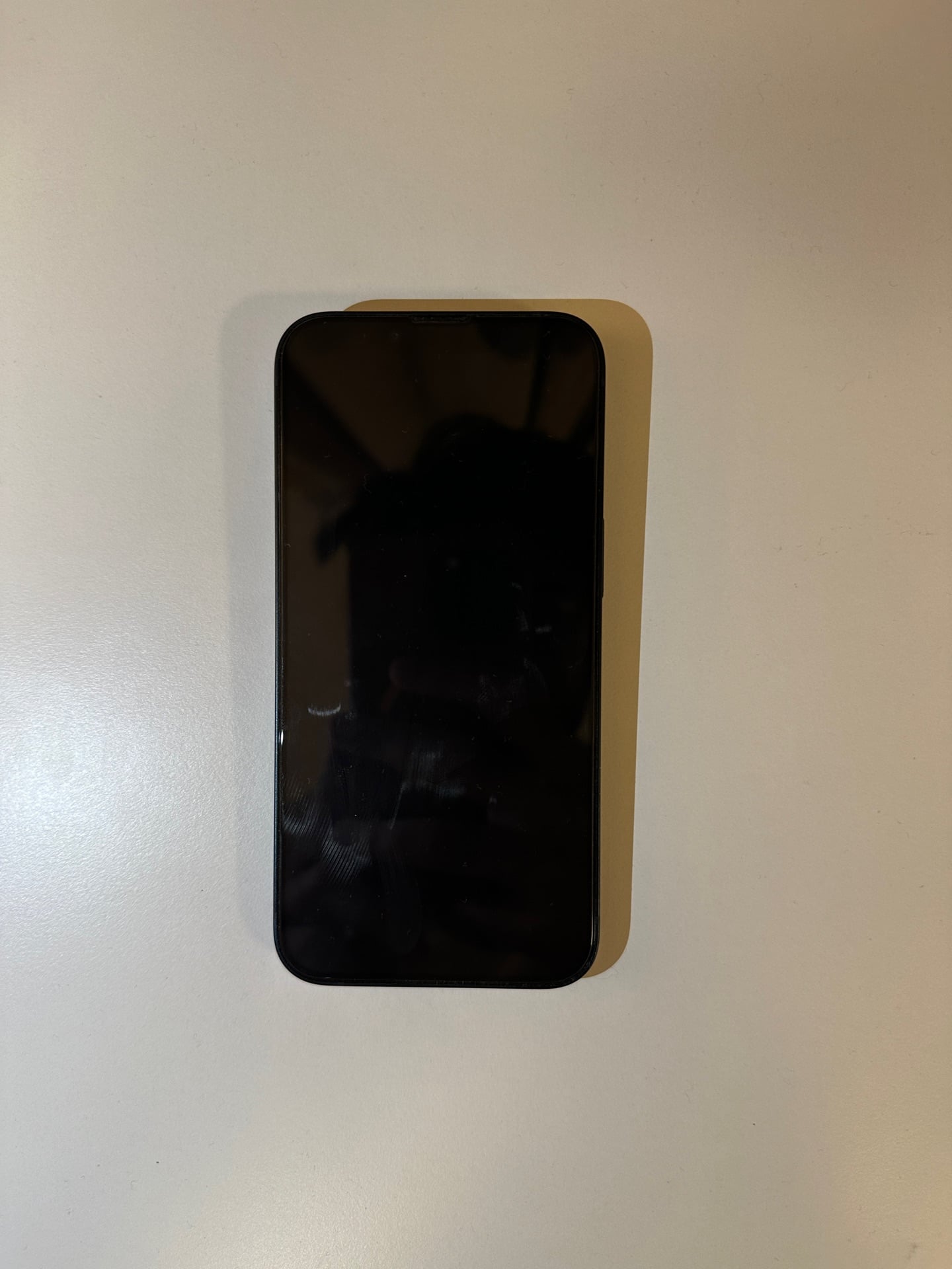 iPhone 14. Perfect condition. Hardly used. 94% battery health. 10/10 - Image 10