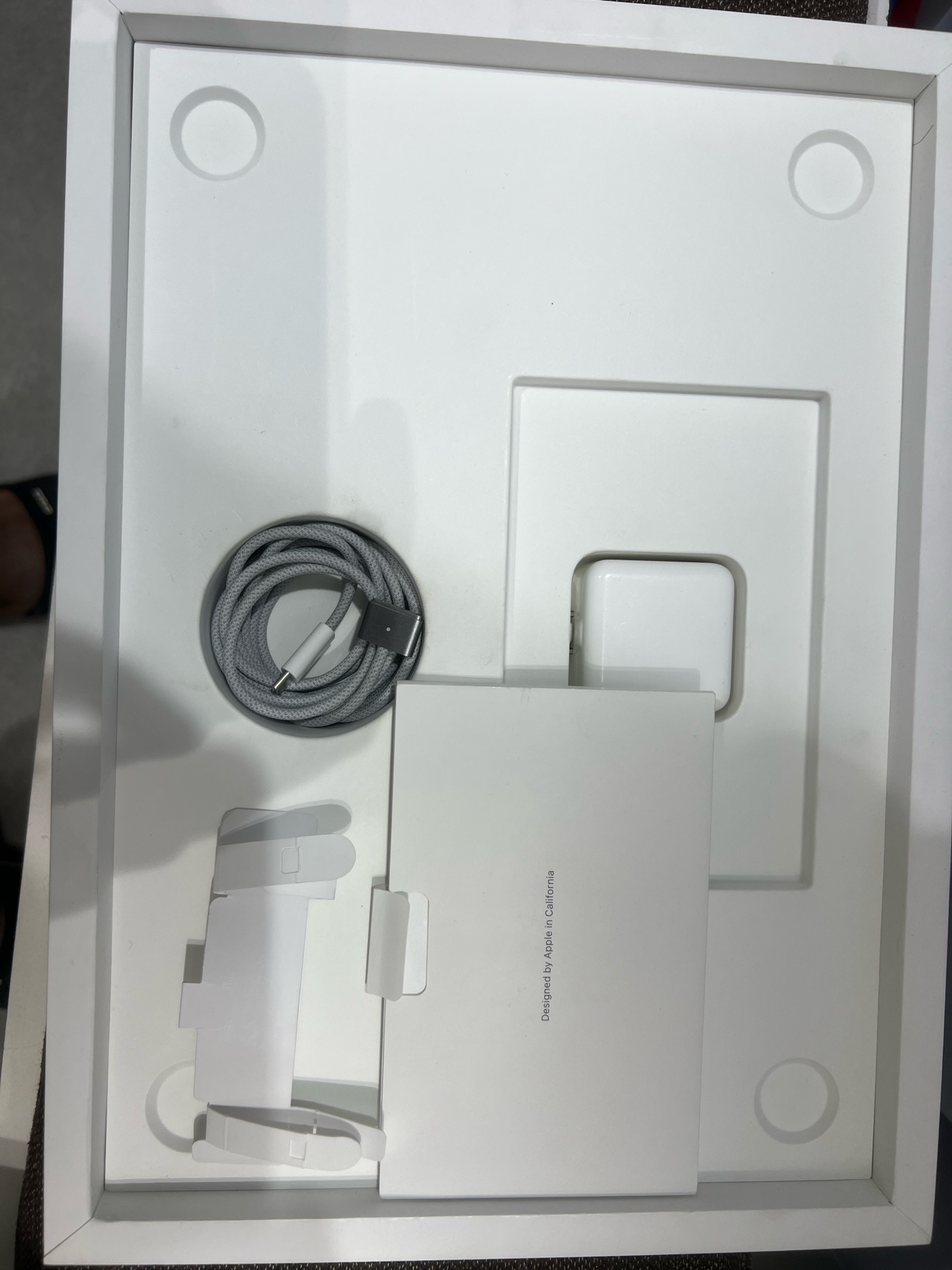 MacBook Air m2 - Image 3