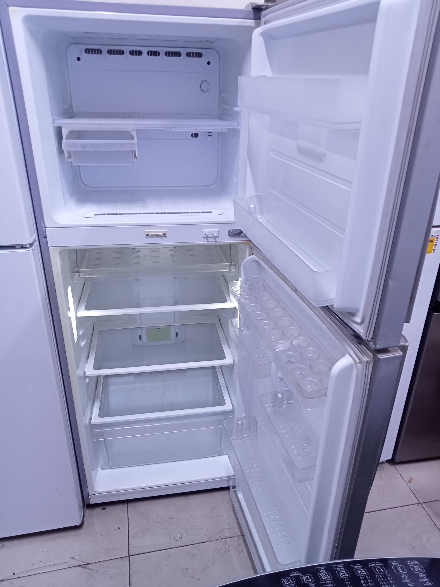 Samsung refrigerator for sale  - Image 2