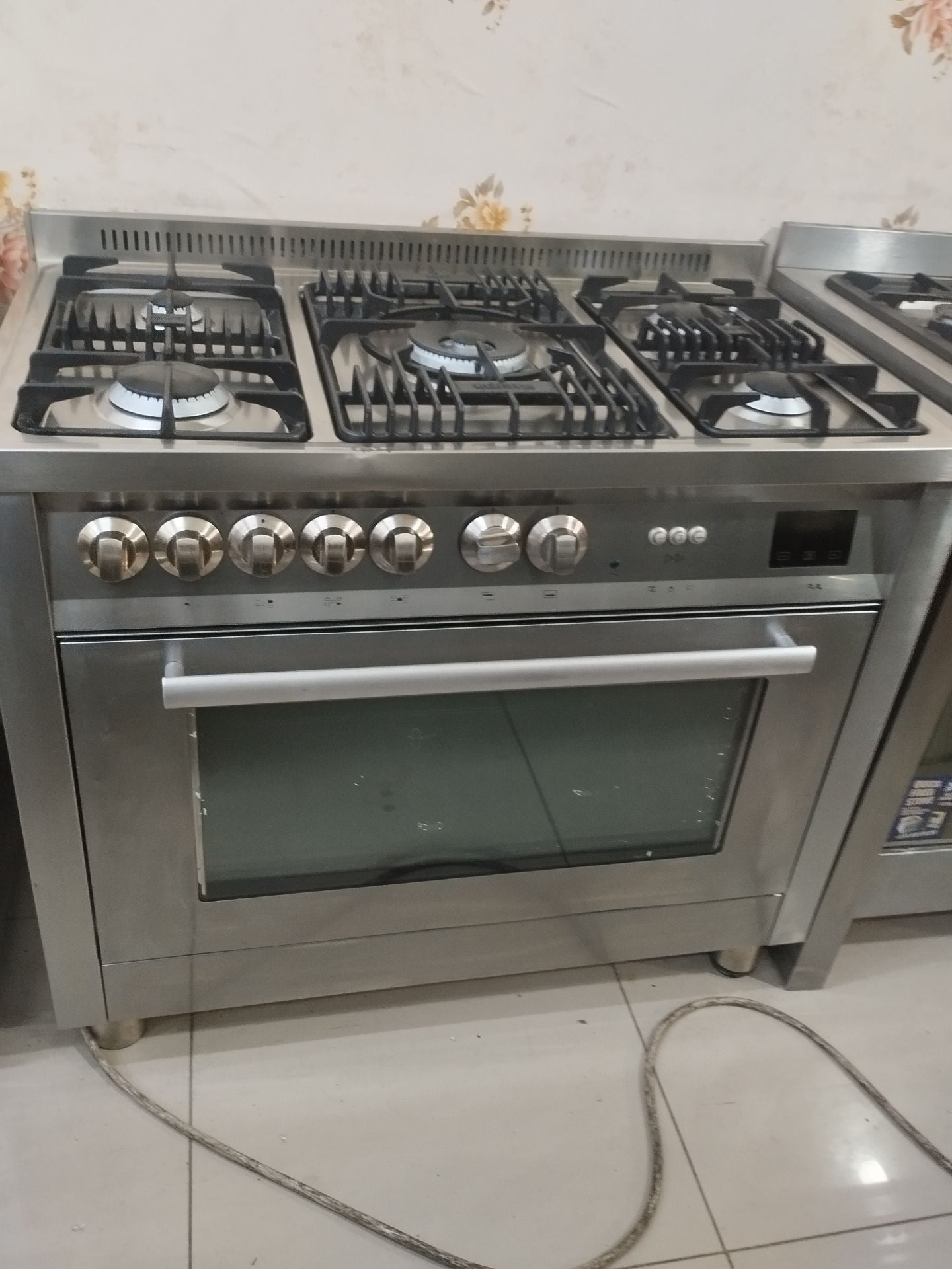 Lofra gas cooker sell heavy item  - Image 7