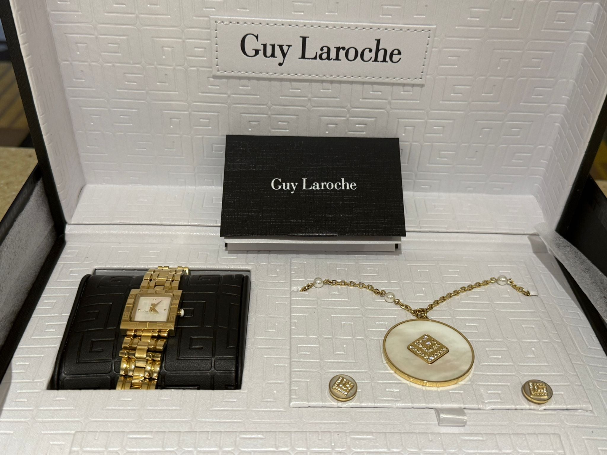 Brand New Guy Laroche Set - Image 1