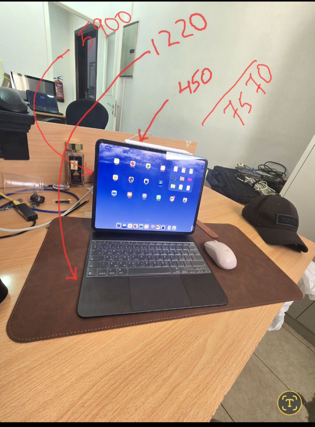 Ipad pro m5 13 inch 512 storage 2 months old under warranty - Image 2
