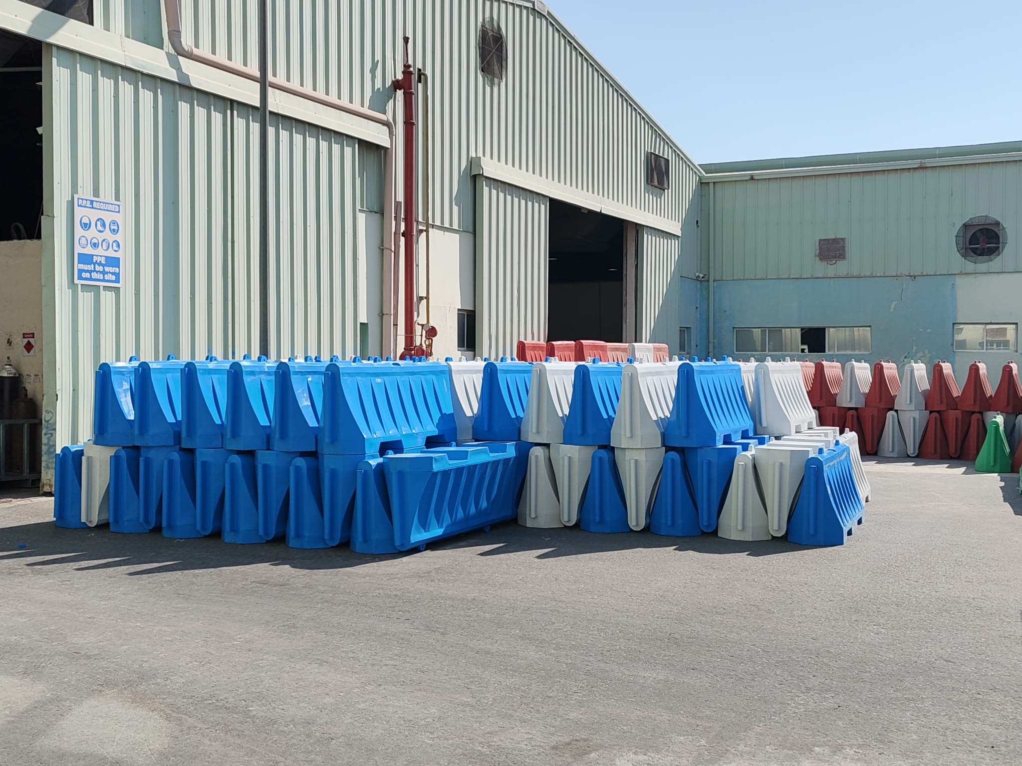 Plastic Safety Road Barrier For Sale In Qatar Directly From Factory - Image 8