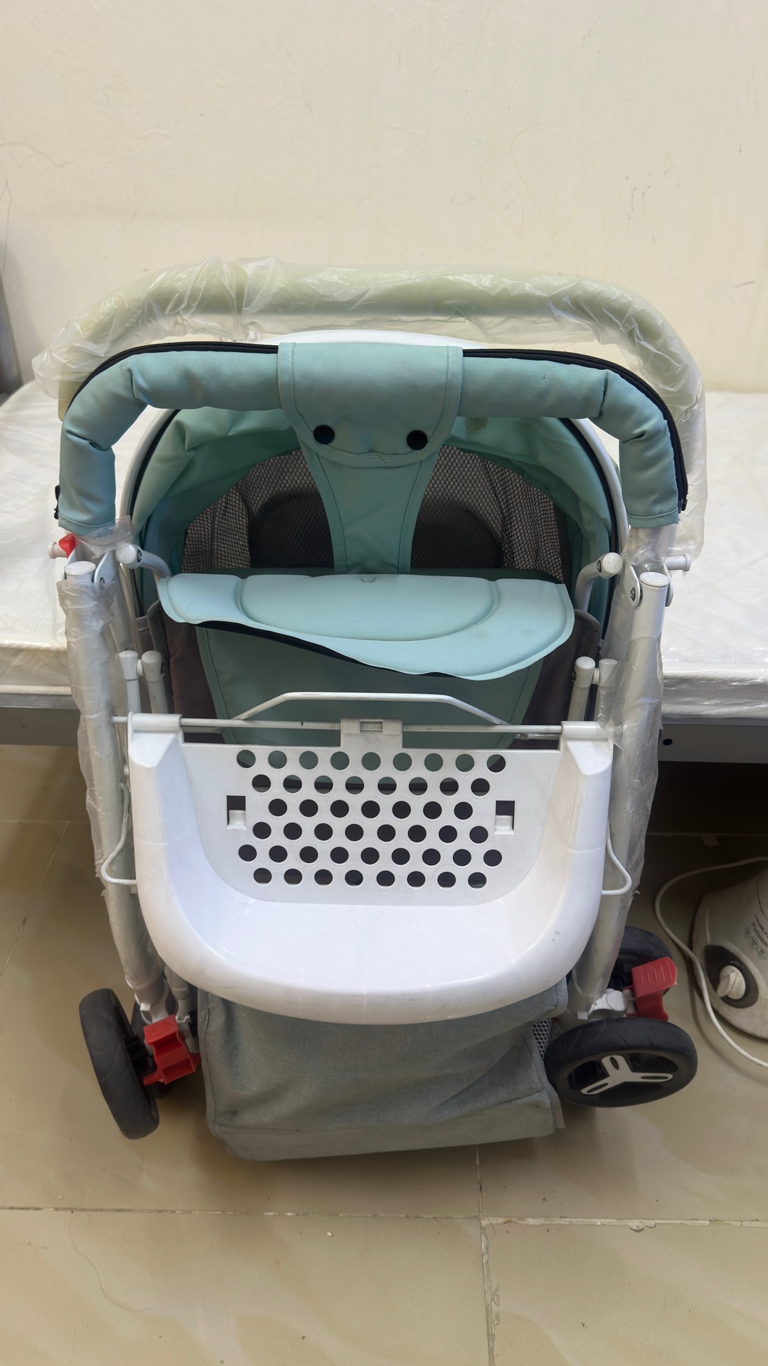 Kids stroller and walker - urgent sales due to relocation  - Image 5