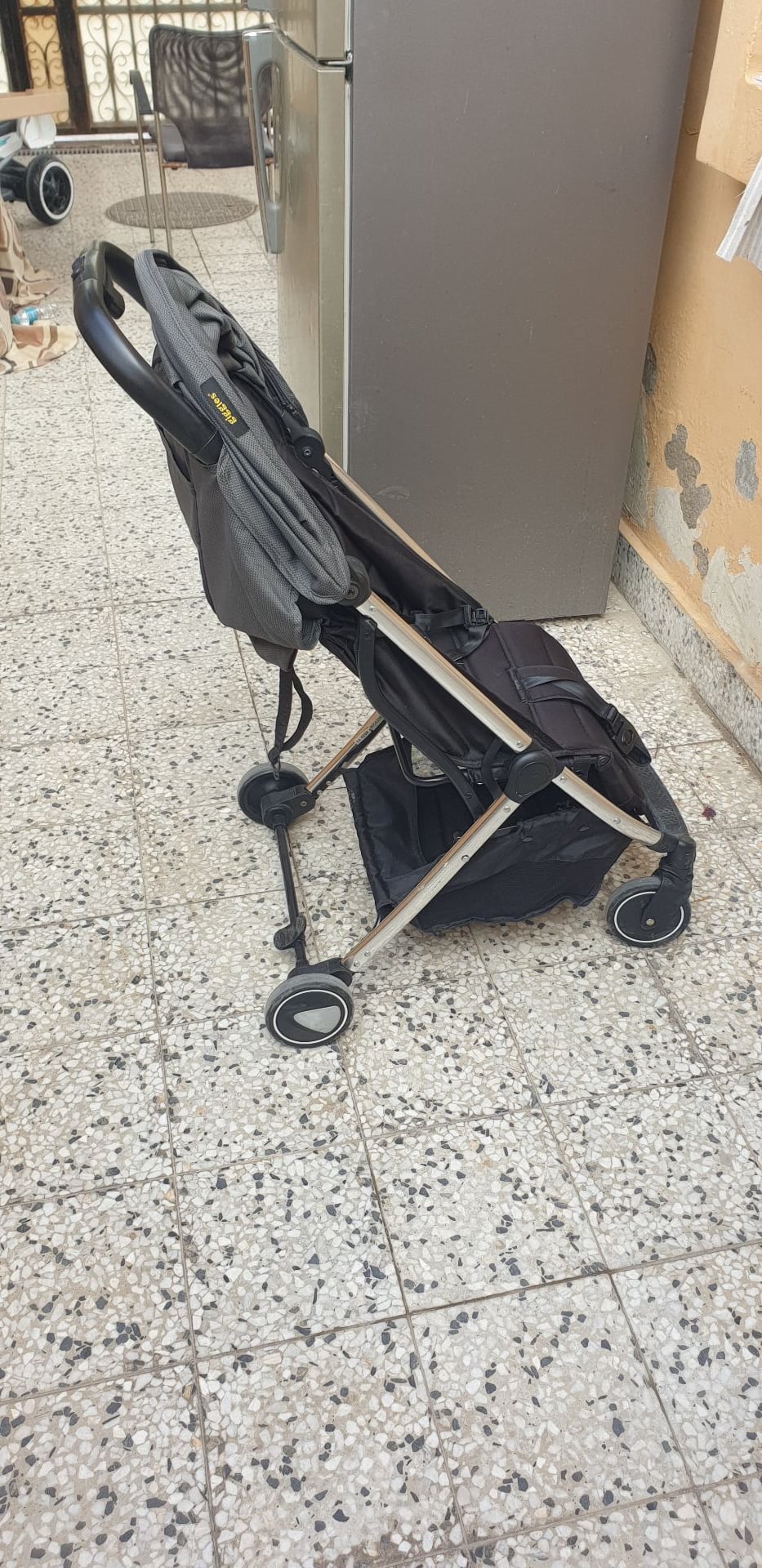 Stroller giggles - Image 7